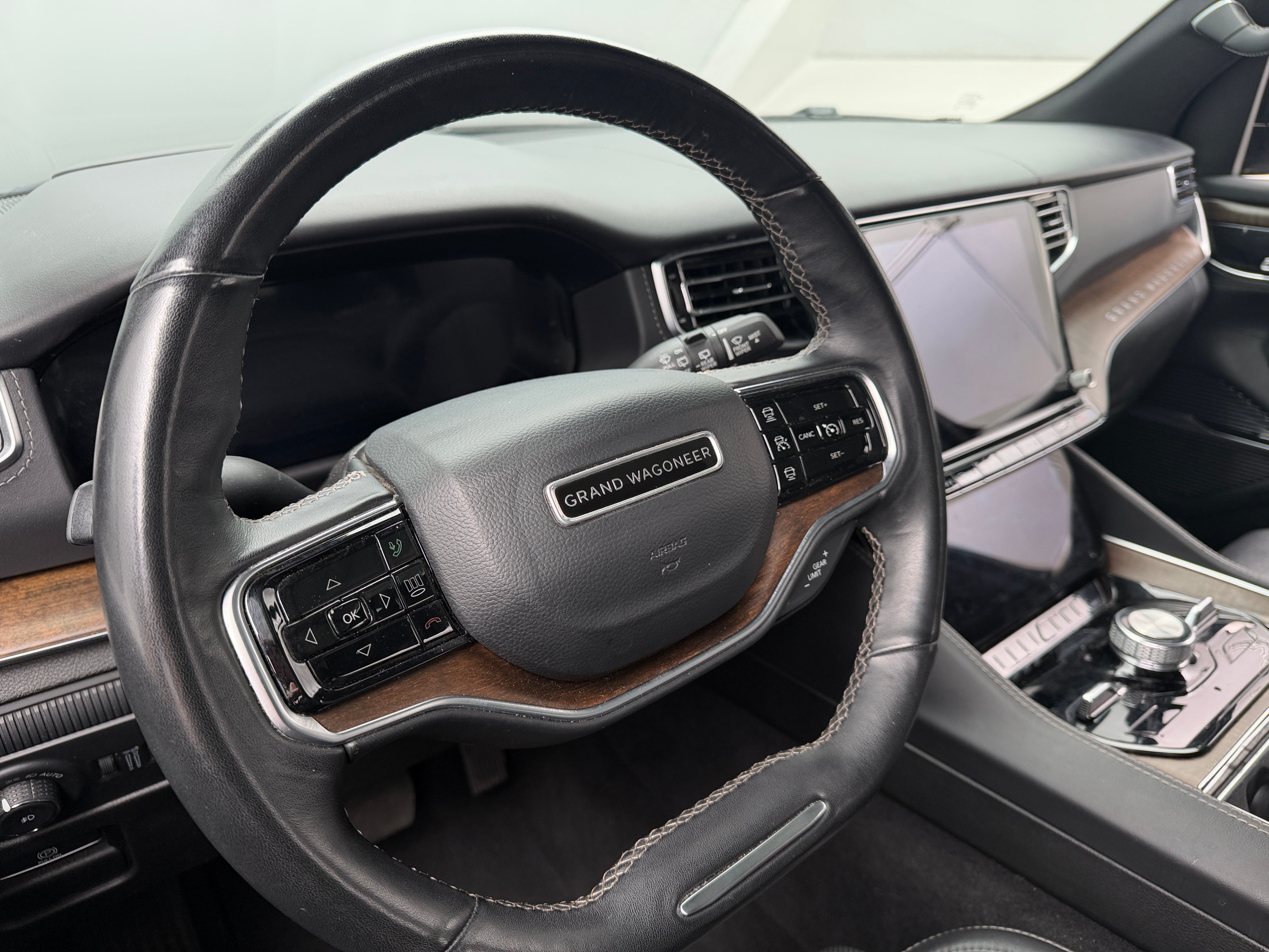 2024 Jeep Grand Wagoneer L