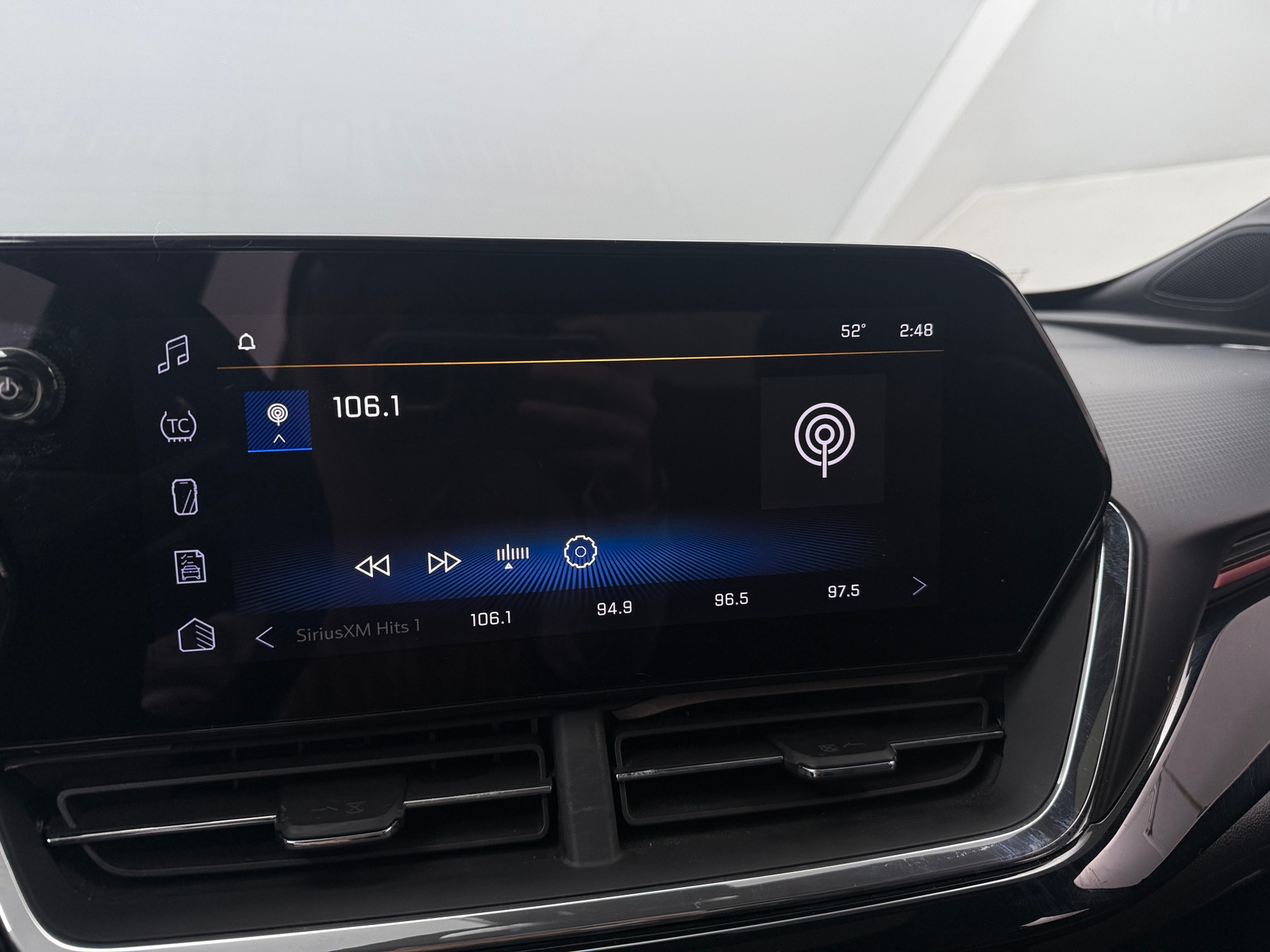 Thumbnail: 2025 Chevrolet Trax - 3