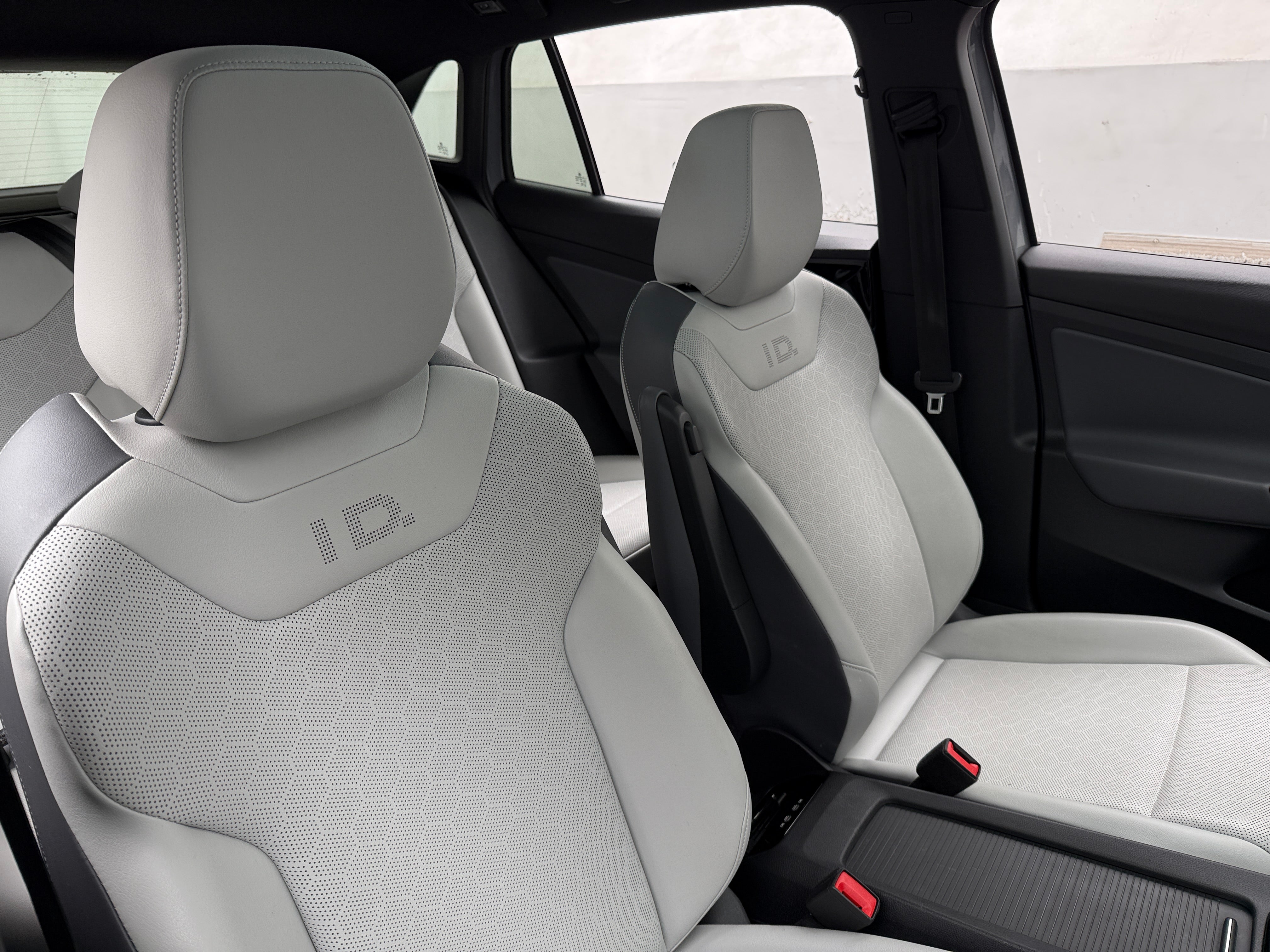 Used 2022 Volkswagen ID.4 PRO S with VIN WVGTMPE28NP073891 for sale in Oak Creek, WI