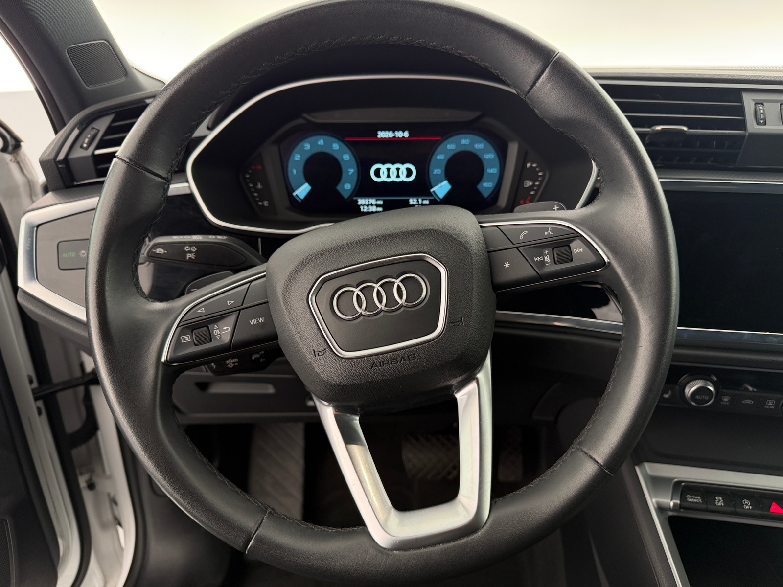 Thumbnail: 2025 Audi Q3 - 4
