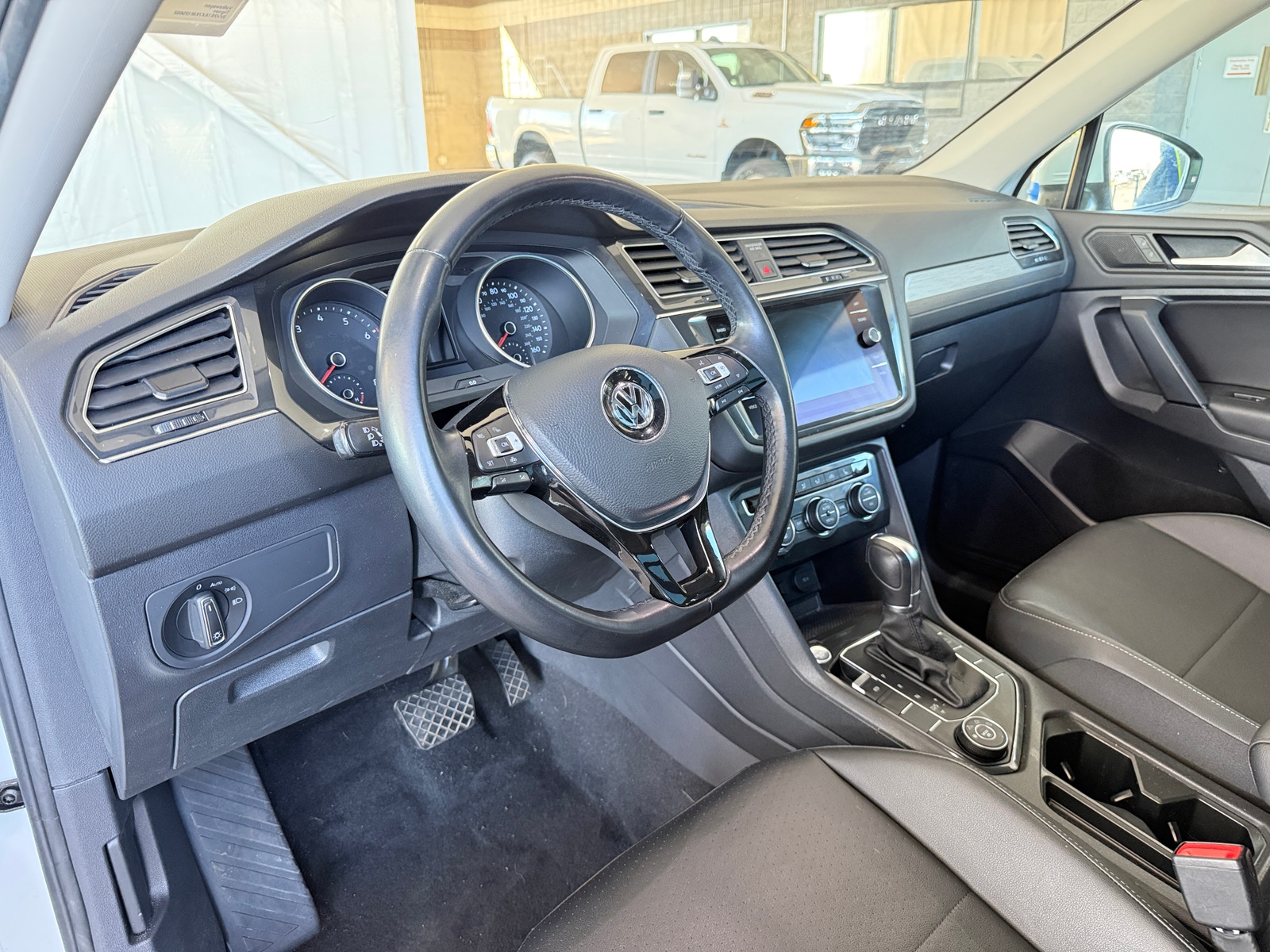 Thumbnail: 2019 Volkswagen Tiguan - 2