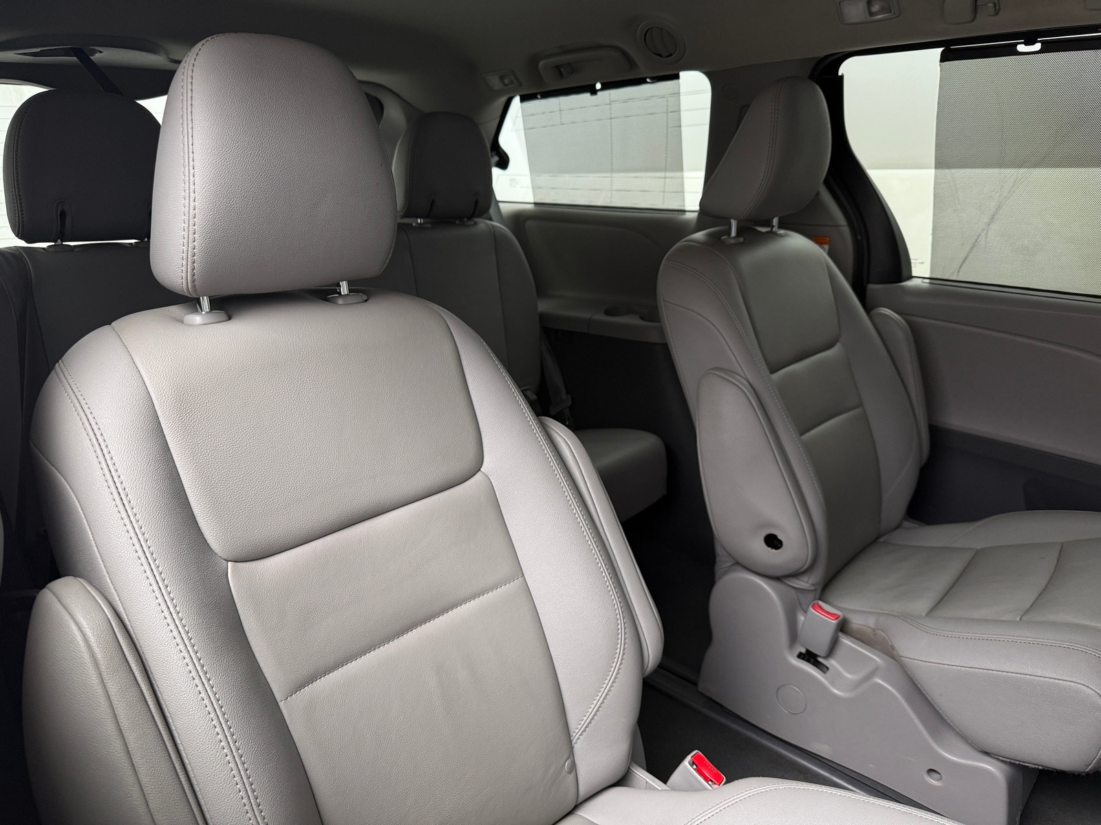 Thumbnail: 2020 Toyota Sienna - 5