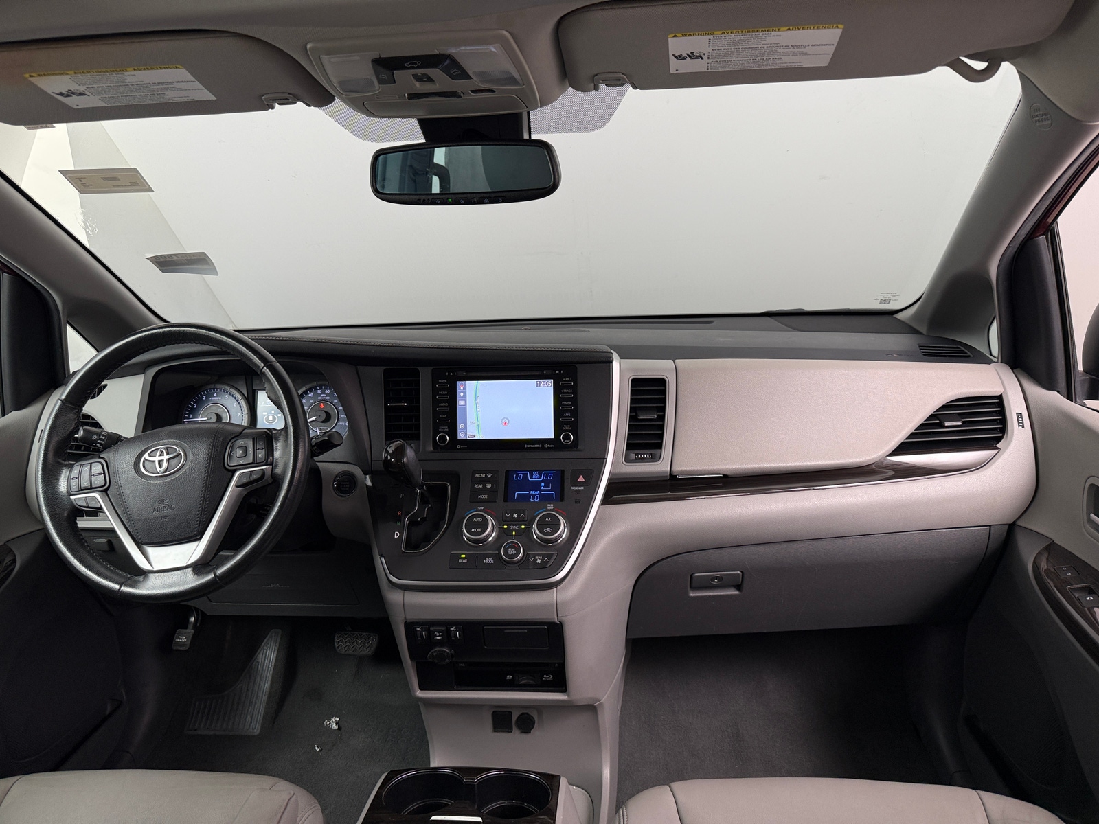 Thumbnail: 2020 Toyota Sienna - 2