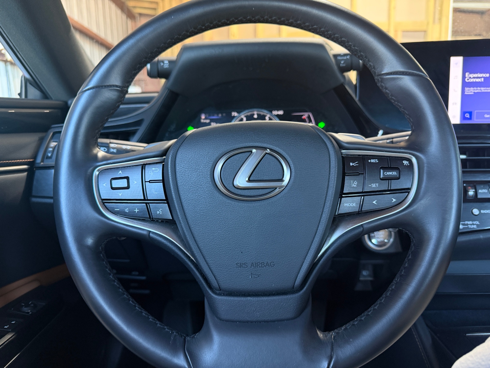 Thumbnail: 2023 Lexus ES - 4