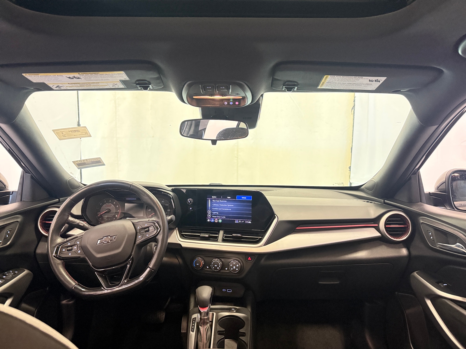 Thumbnail: 2024 Chevrolet Trax - 3