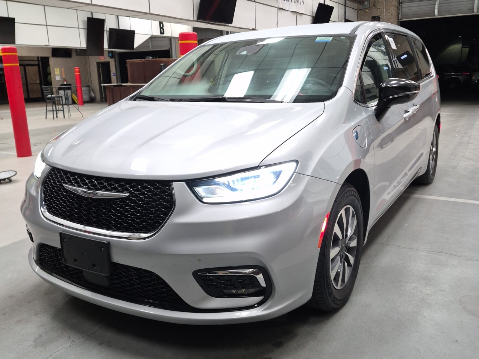 2024 Chrysler Pacifica Hybrid Hybrid Select