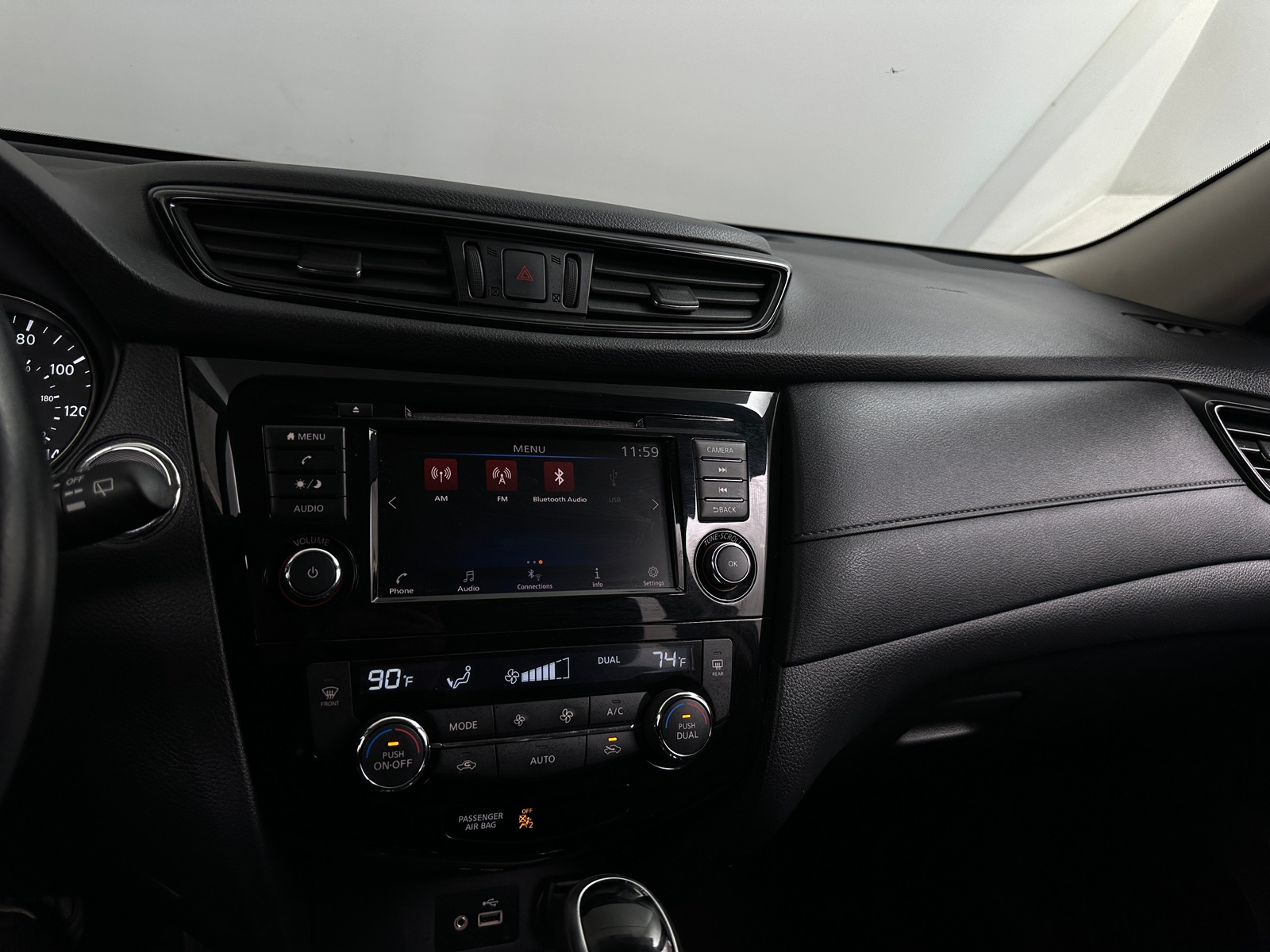 Thumbnail: 2018 Nissan Rogue - 4