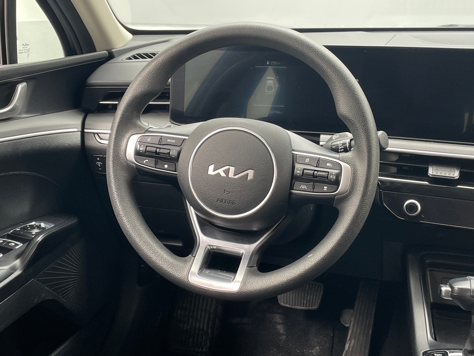 Thumbnail: 2025 Kia K5 - 5