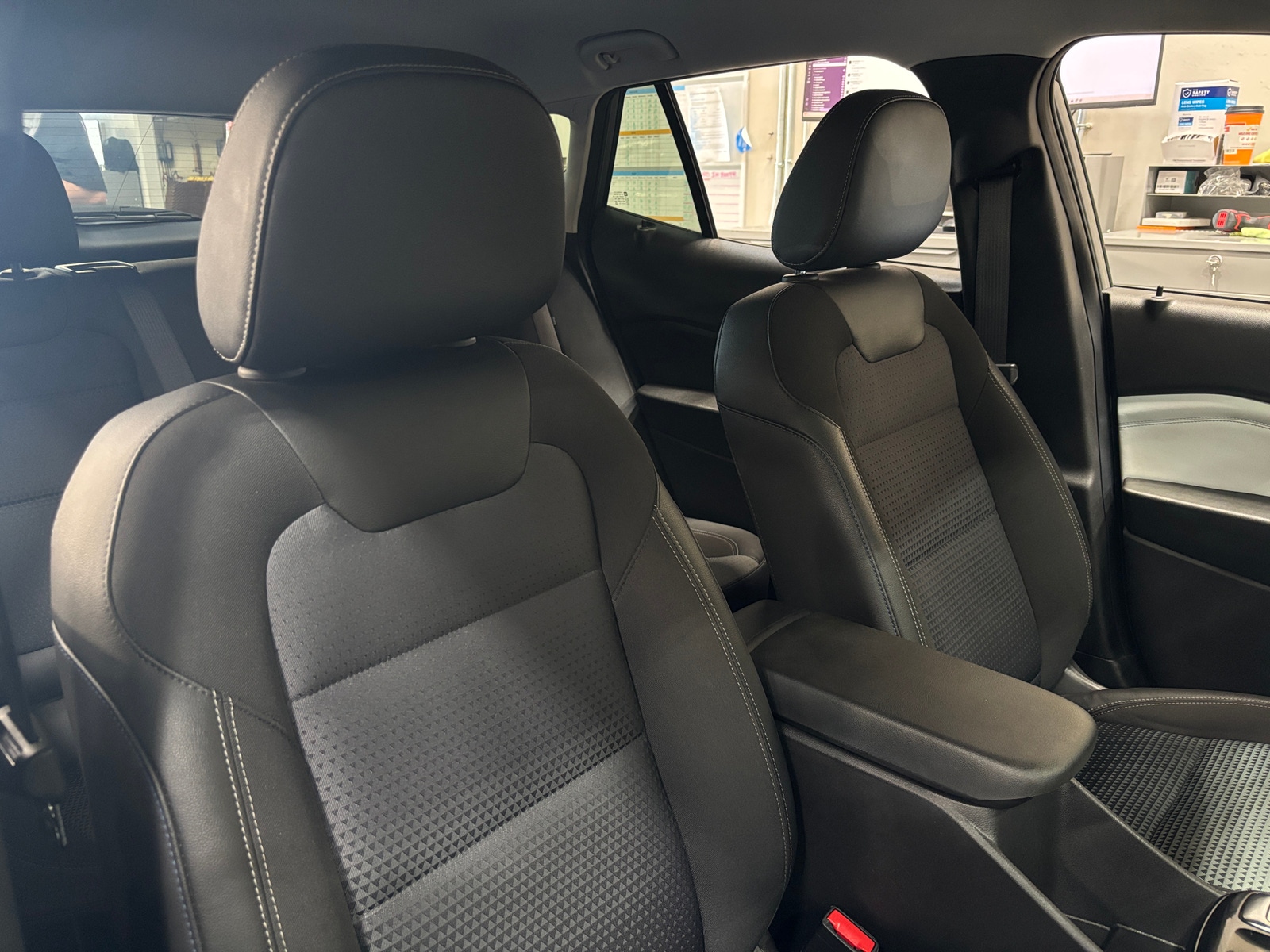 Thumbnail: 2025 Chevrolet Trax - 2