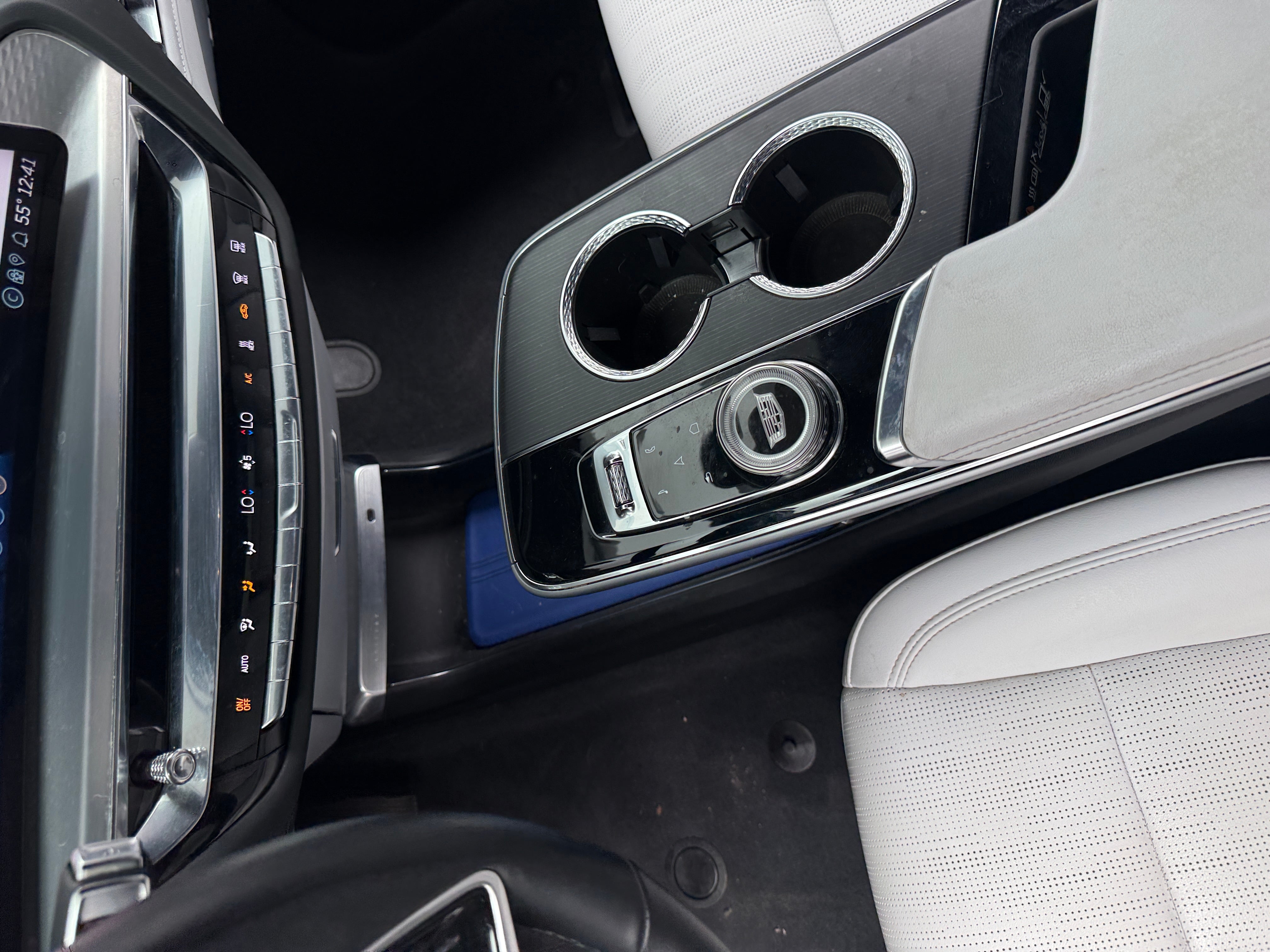 Used 2024 Cadillac LYRIQ Luxury 1 with VIN 1GYKPPRL1RZ128535 for sale in Auburn, WA