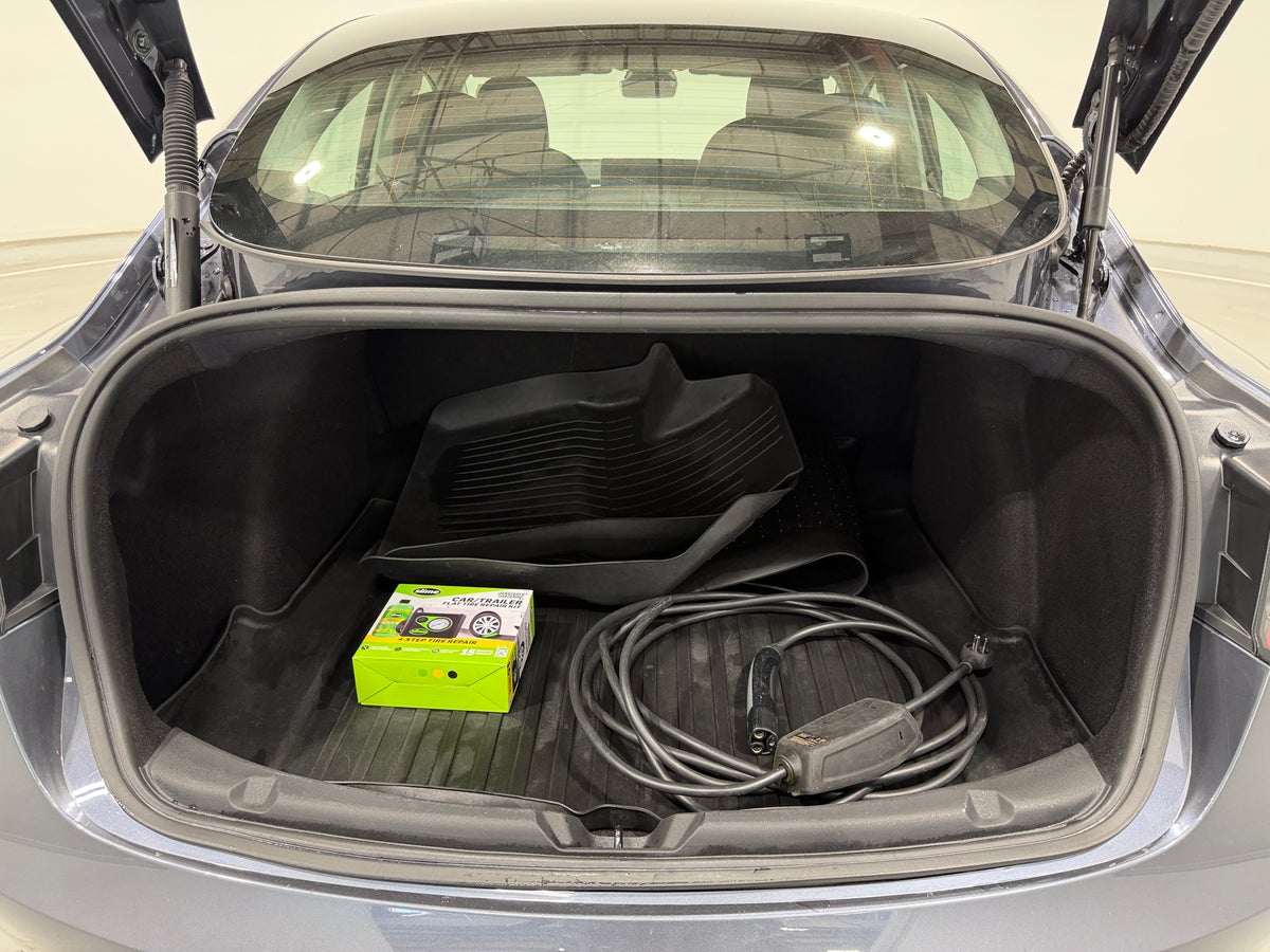 2022 Tesla Model 3 Long Range All-Wheel Drive in Midnight Silver Metallic — photo 2