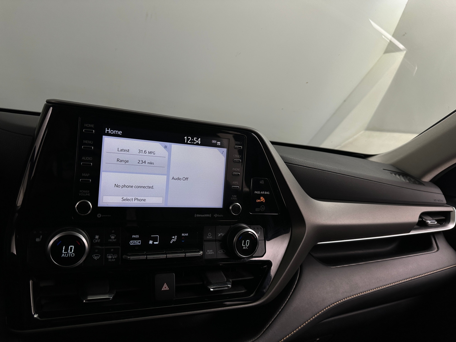 Thumbnail: 2022 Toyota Highlander - 4