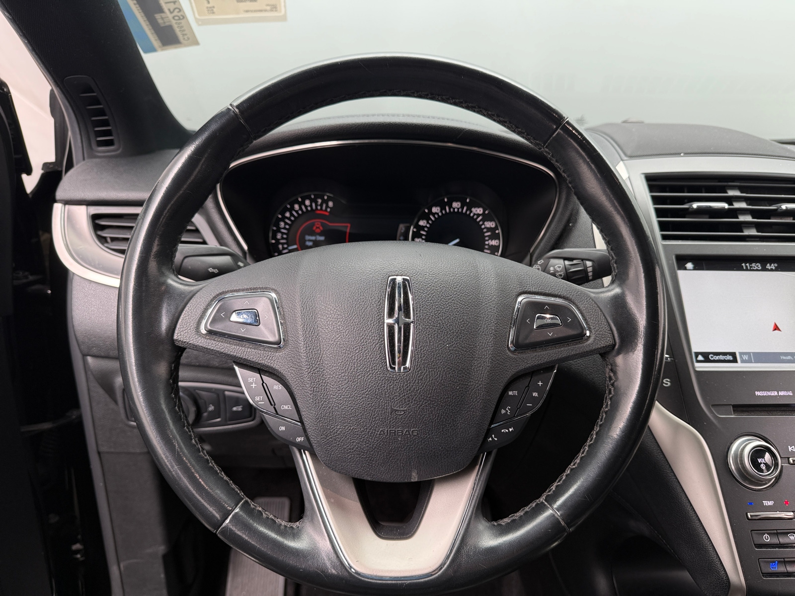 Thumbnail: 2017 Lincoln MKC - 4