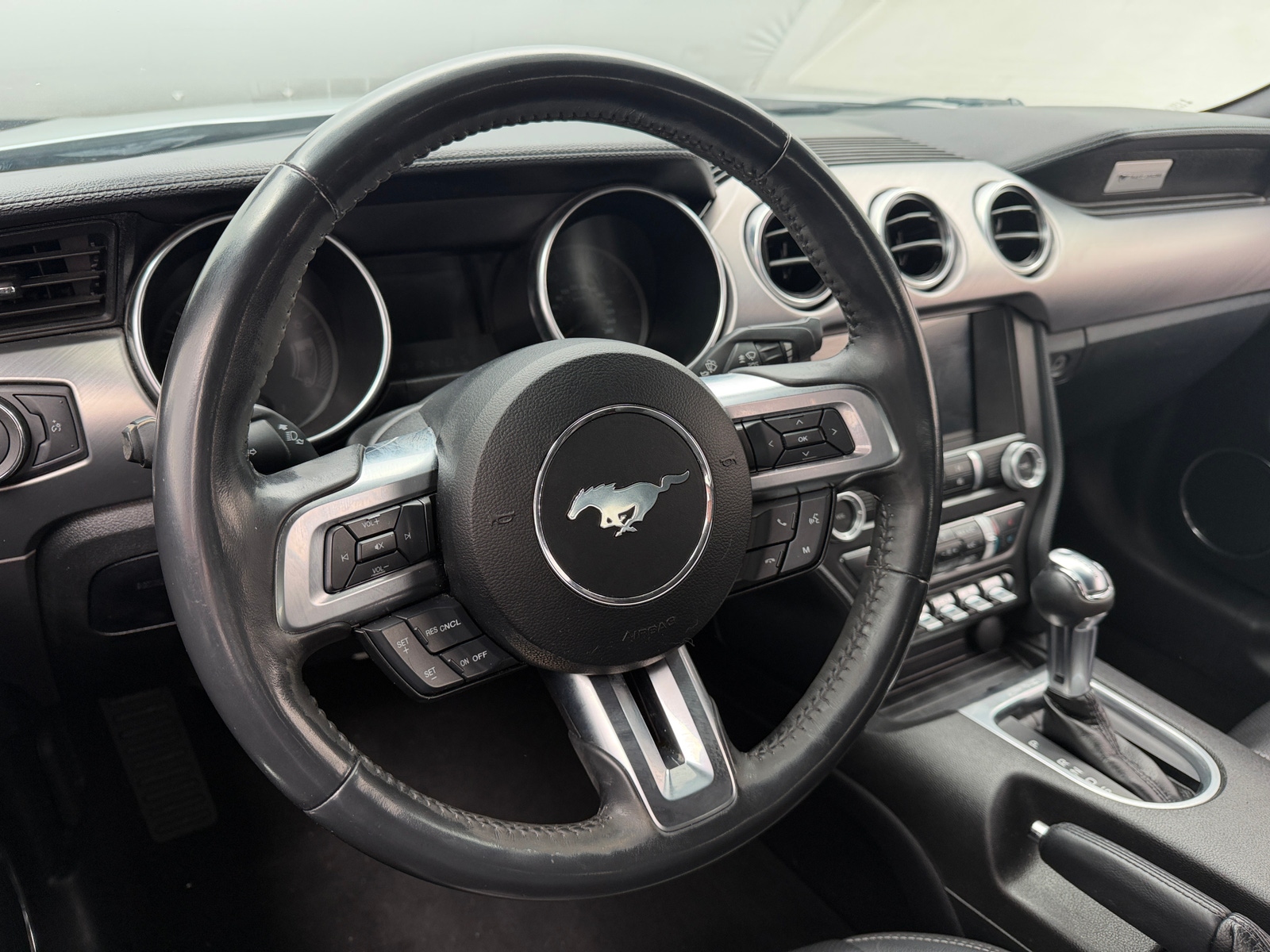 Thumbnail: 2022 Ford Mustang - 4
