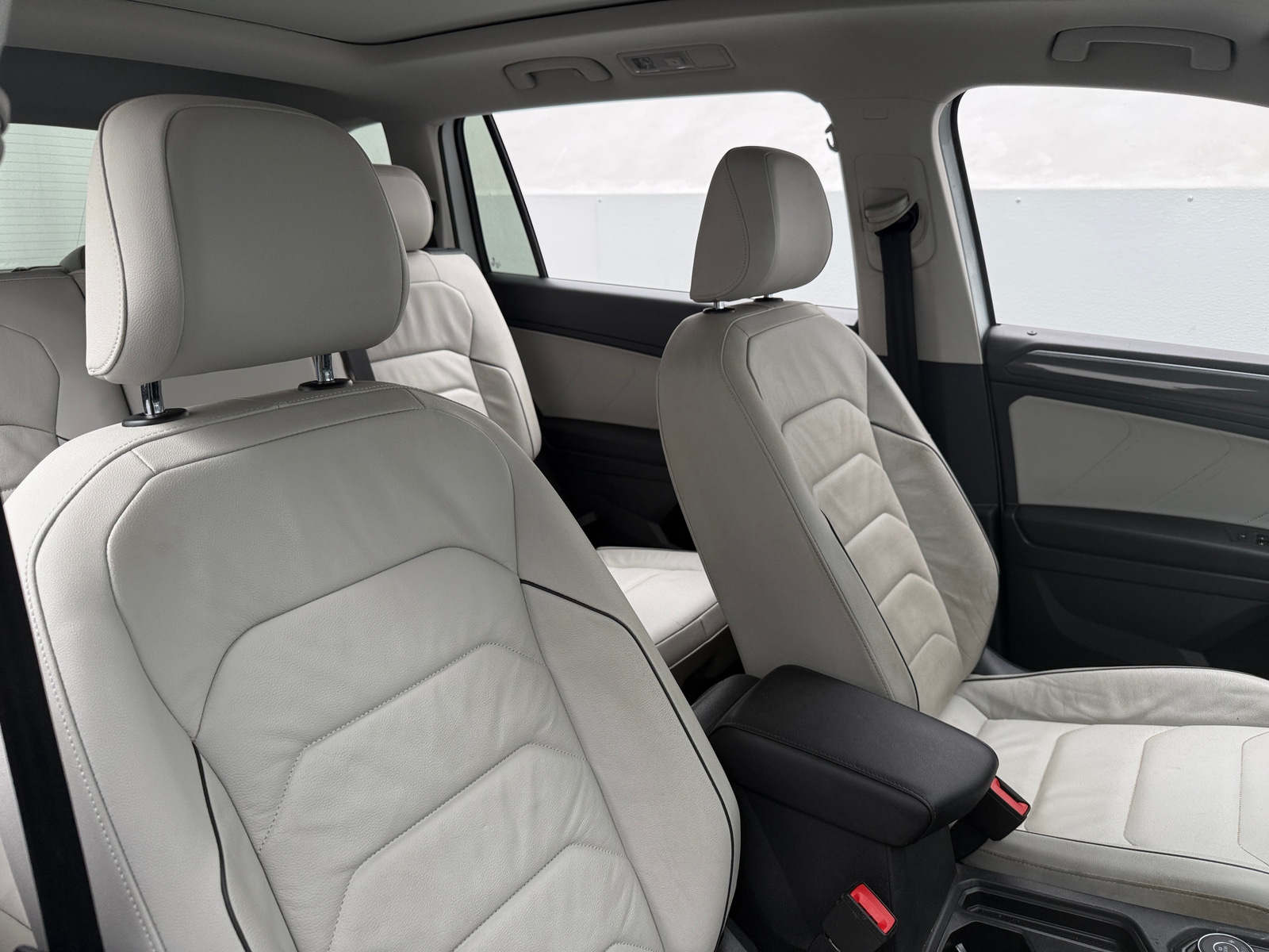 Thumbnail: 2019 Volkswagen Tiguan - 2