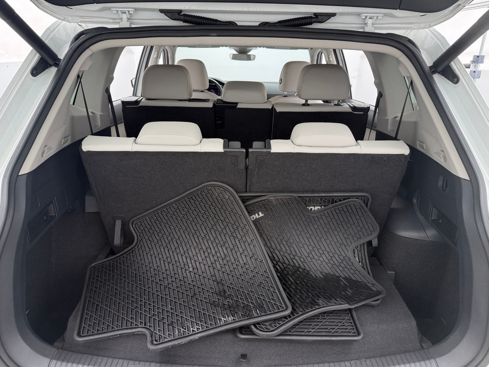 Thumbnail: 2019 Volkswagen Tiguan - 7