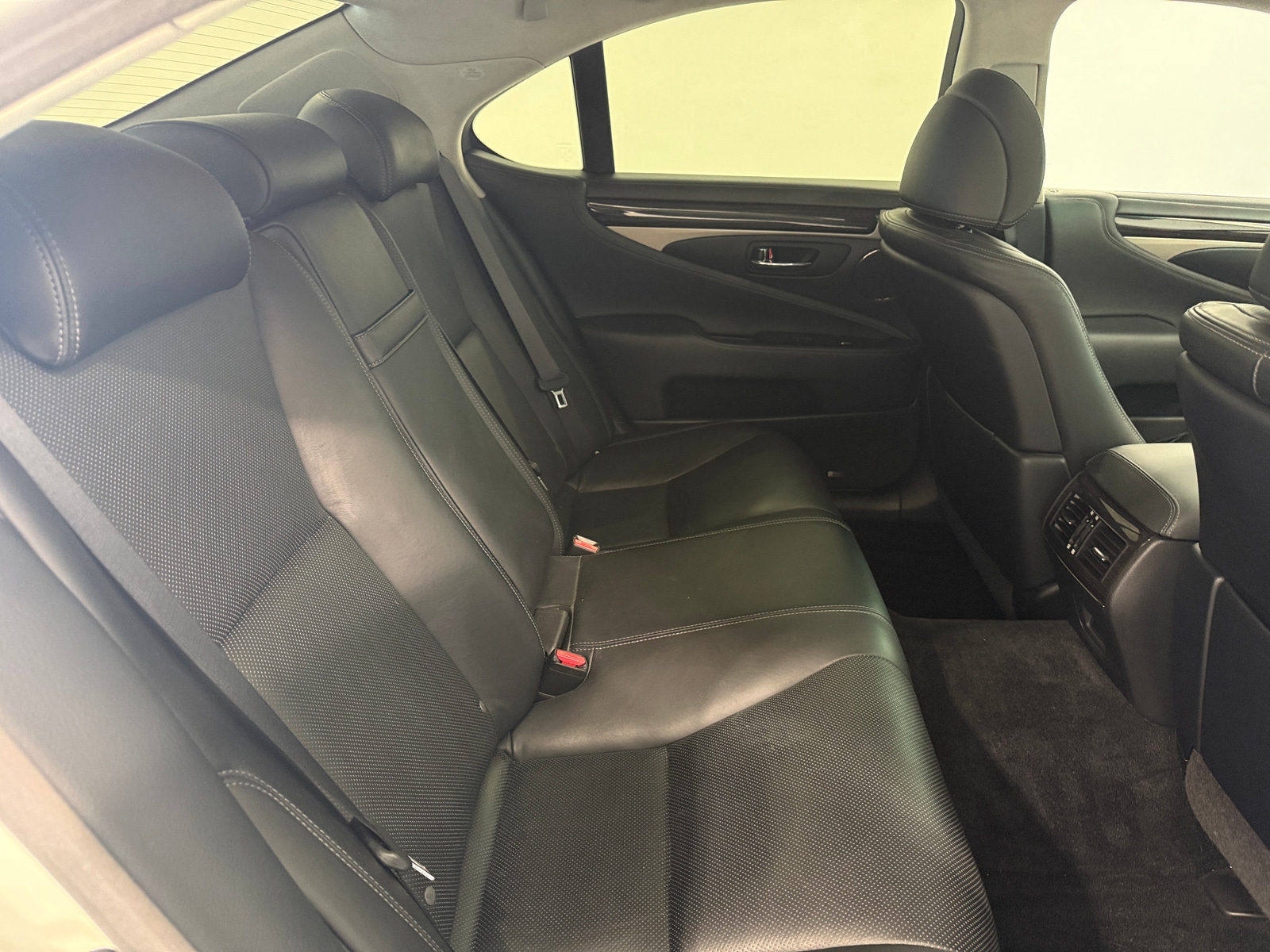 Thumbnail: 2014 Lexus LS - 5