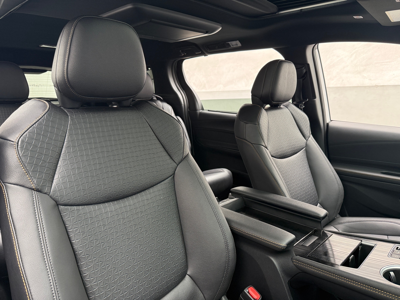Thumbnail: 2026 Toyota Sienna - 2