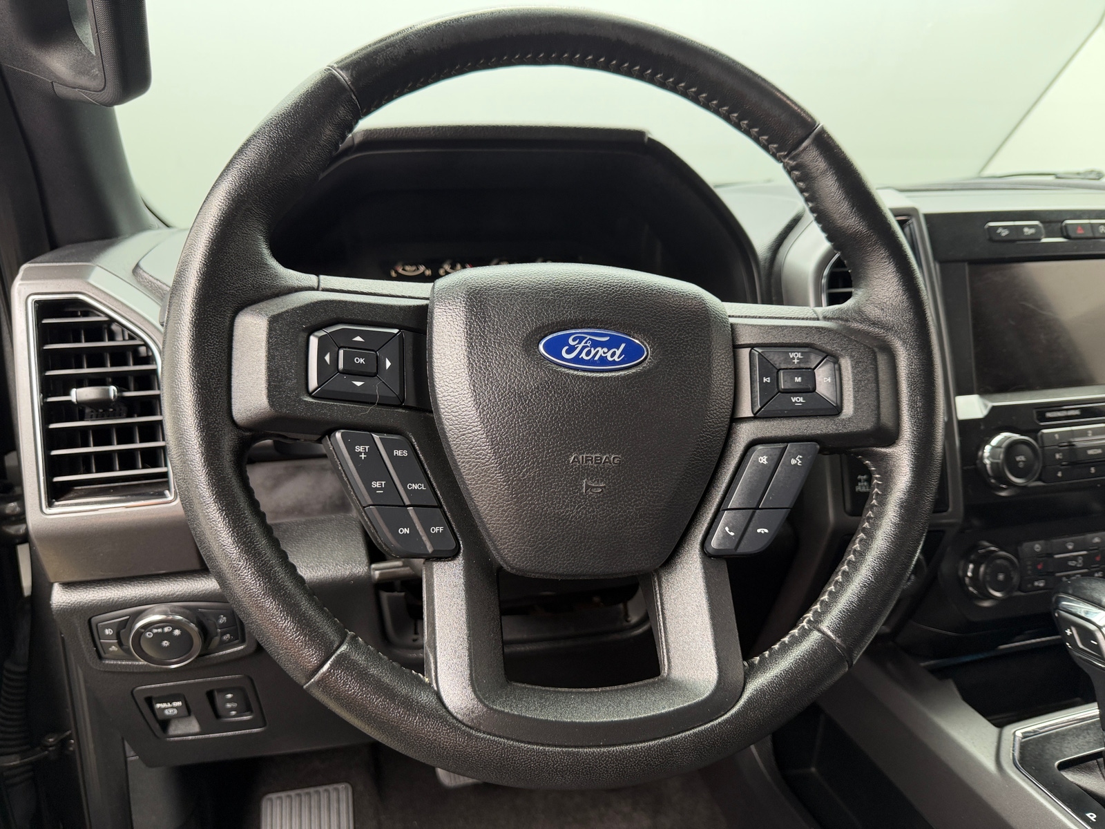 Thumbnail: 2019 Ford Econoline - 5