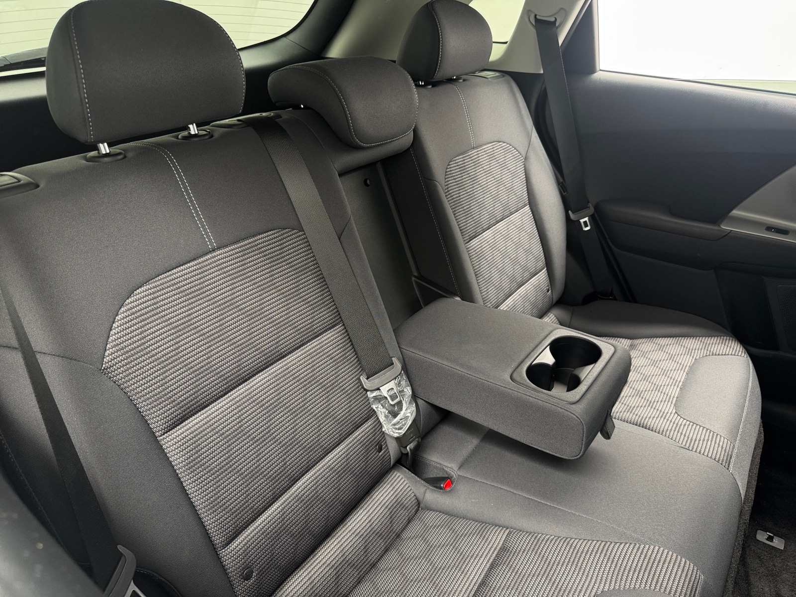 Thumbnail: 2018 Kia Niro - 6