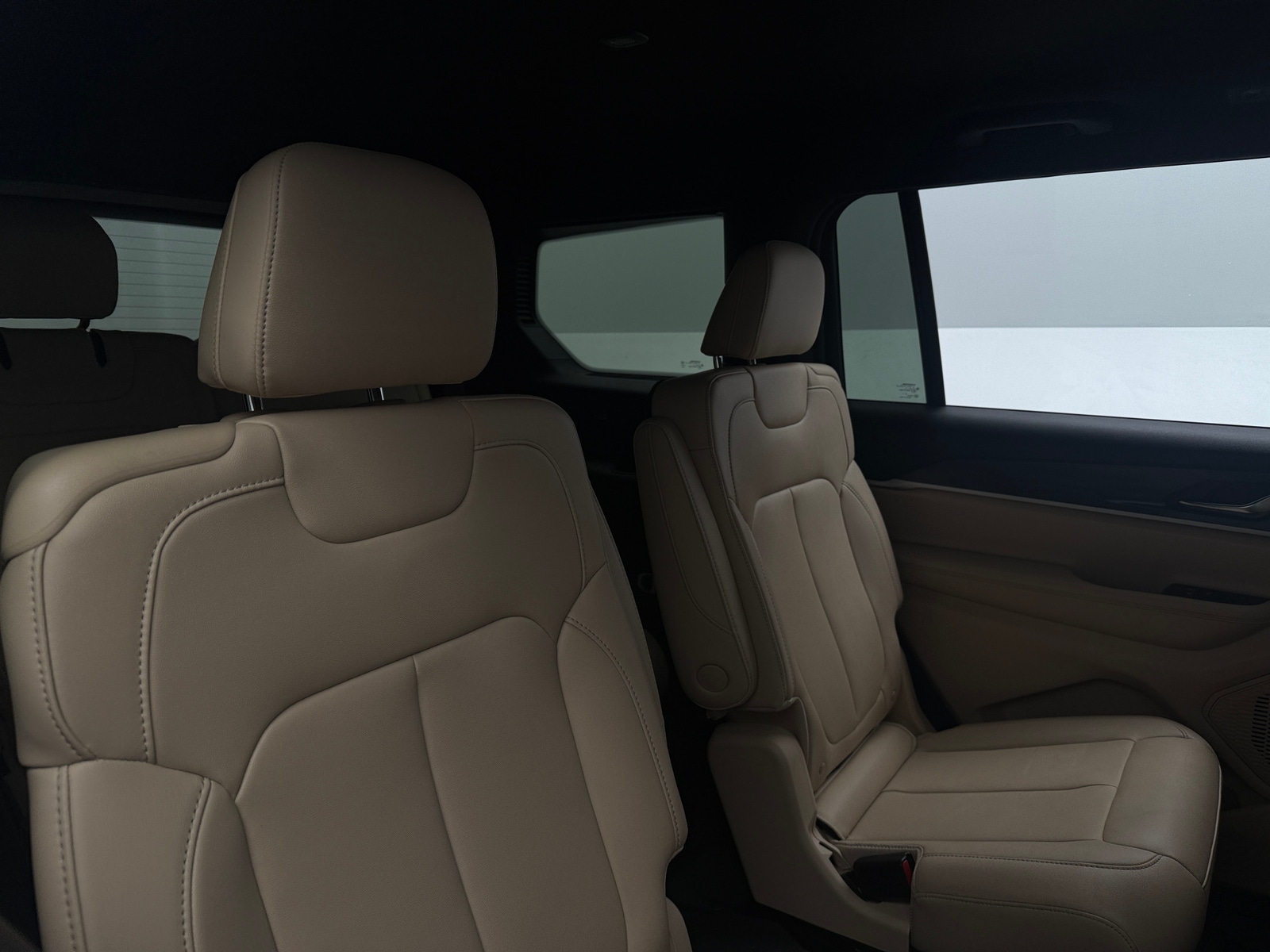 Thumbnail: 2024 Jeep Grand Cherokee L - 5