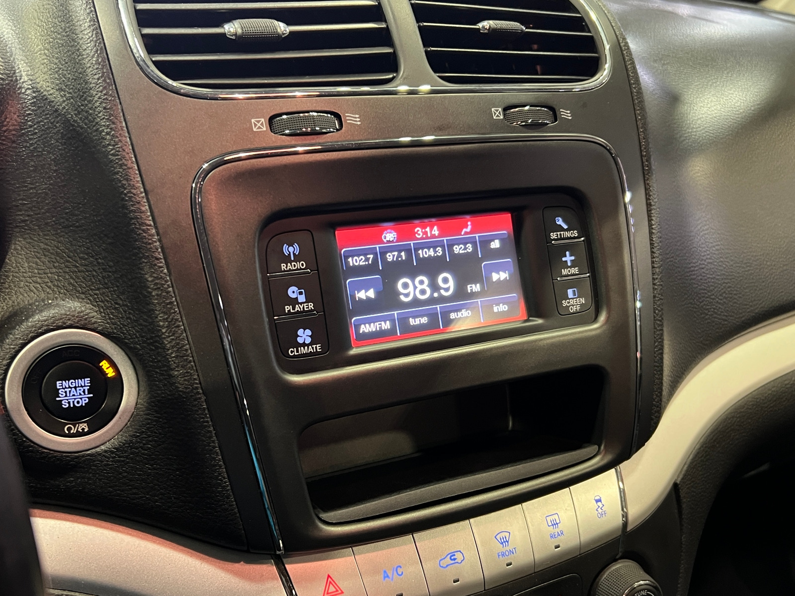 Thumbnail: 2019 Dodge Journey - 4