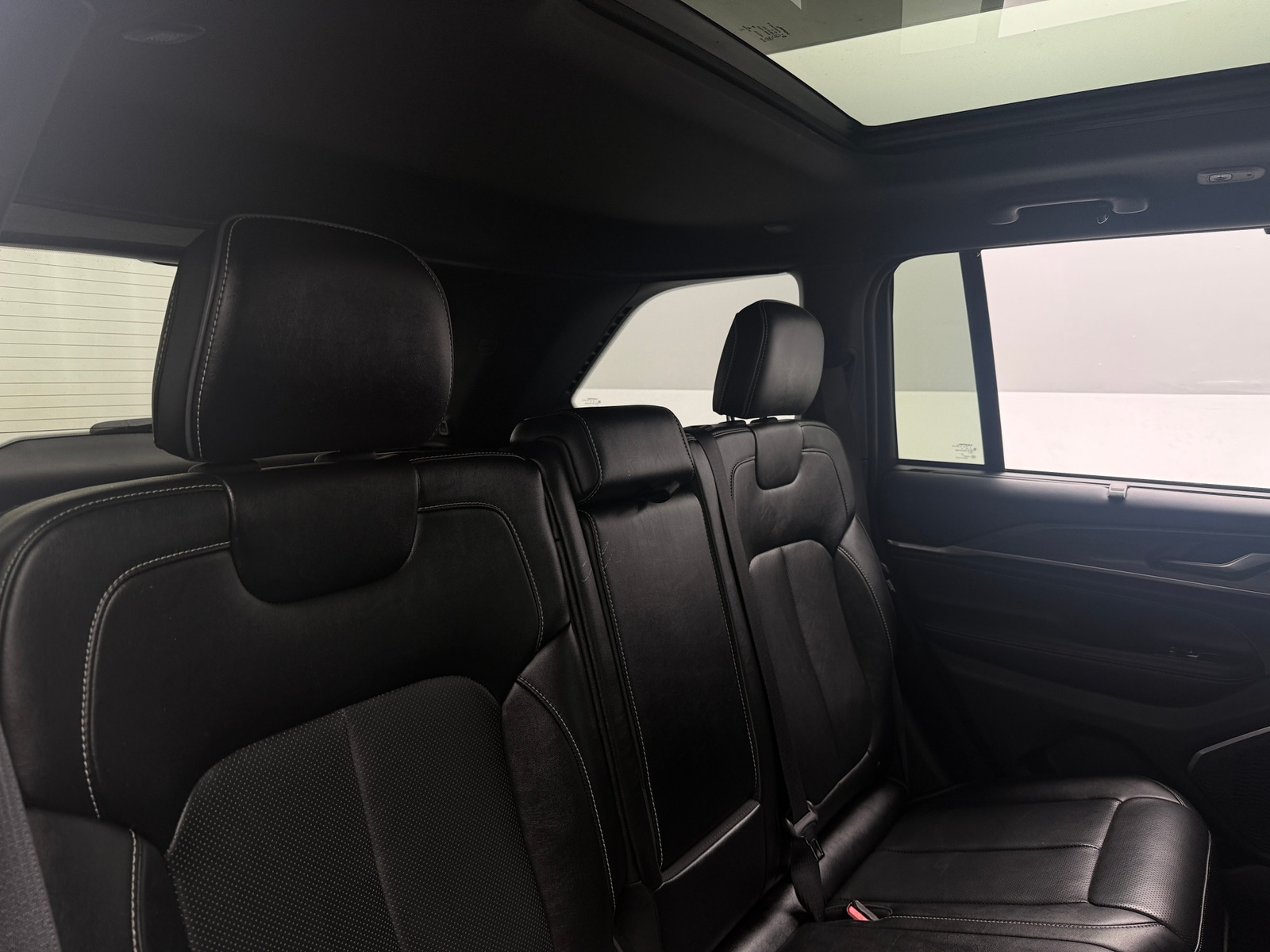 Thumbnail: 2023 Jeep Grand Cherokee - 5