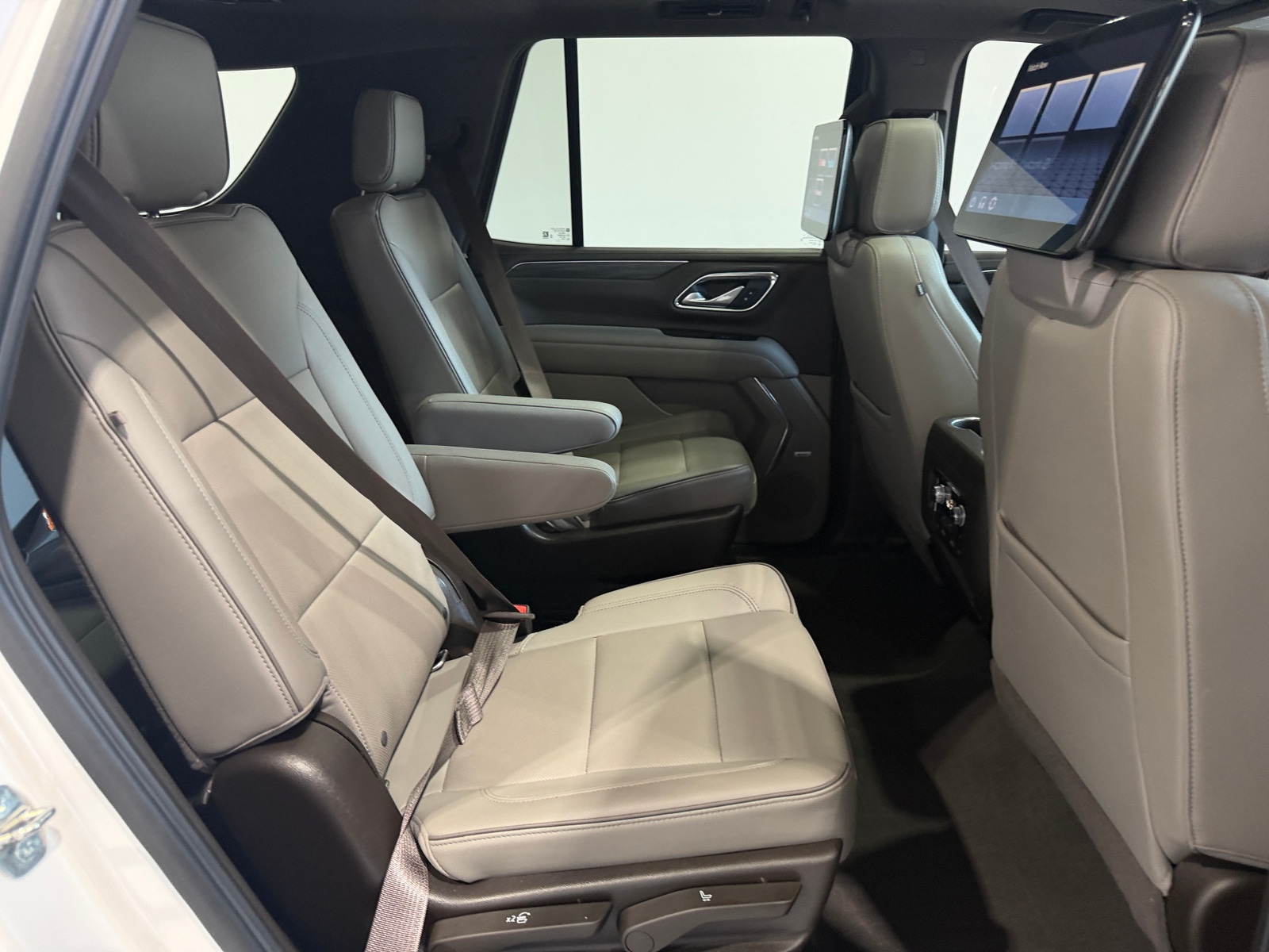 Thumbnail: 2022 GMC Yukon - 5
