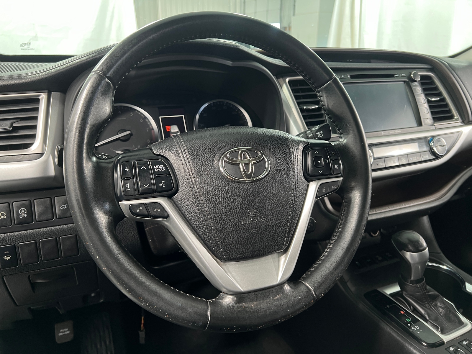 Thumbnail: 2018 Toyota Highlander - 4