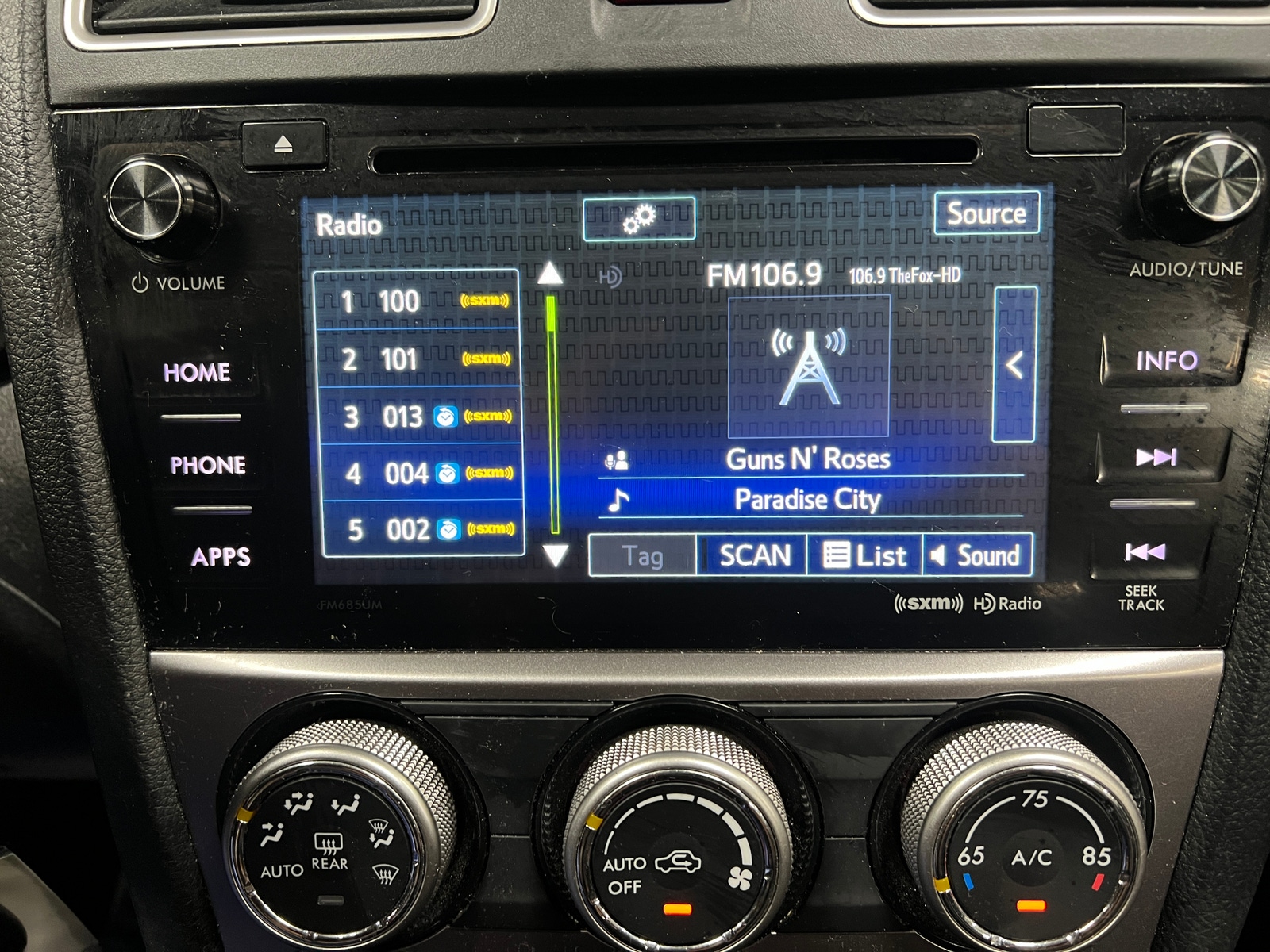 Thumbnail: 2016 Subaru Crosstrek - 3