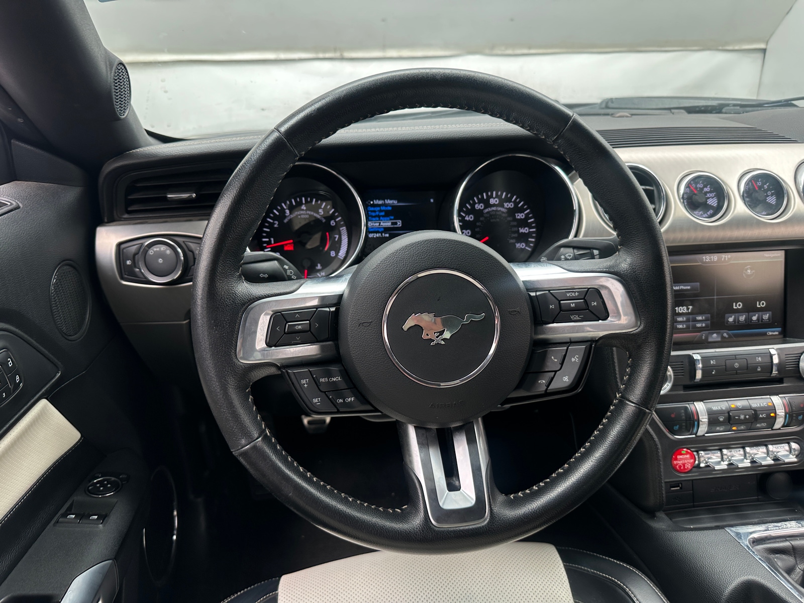 Thumbnail: 2015 Ford Mustang - 3
