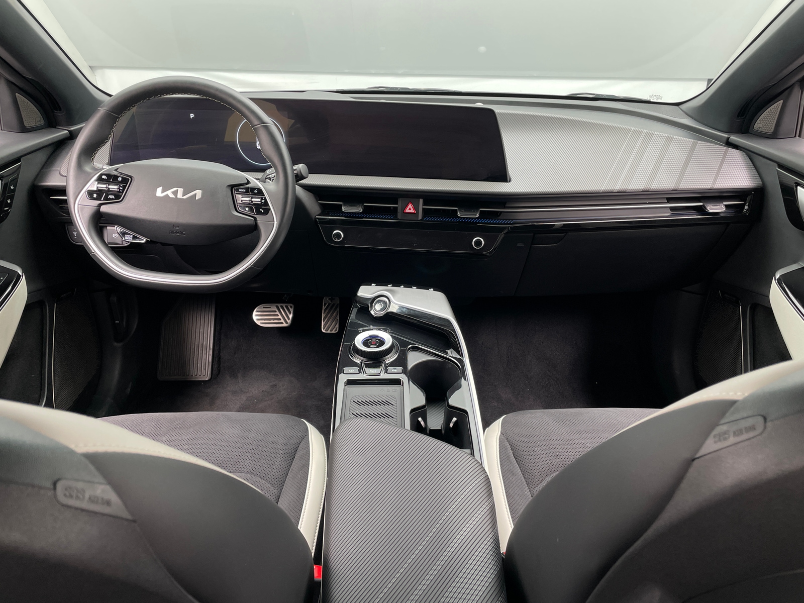 Thumbnail: 2024 Kia EV6 - 2