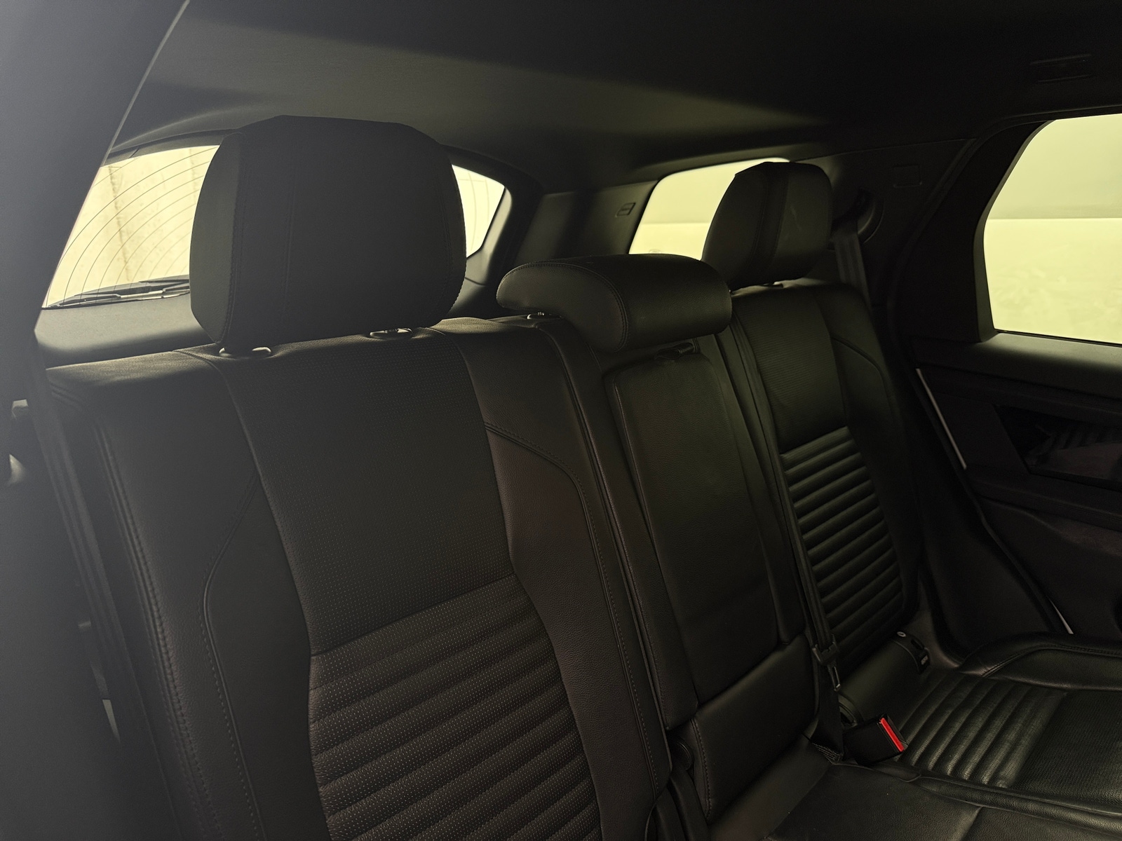 Thumbnail: 2020 Land Rover Discovery Sport - 5