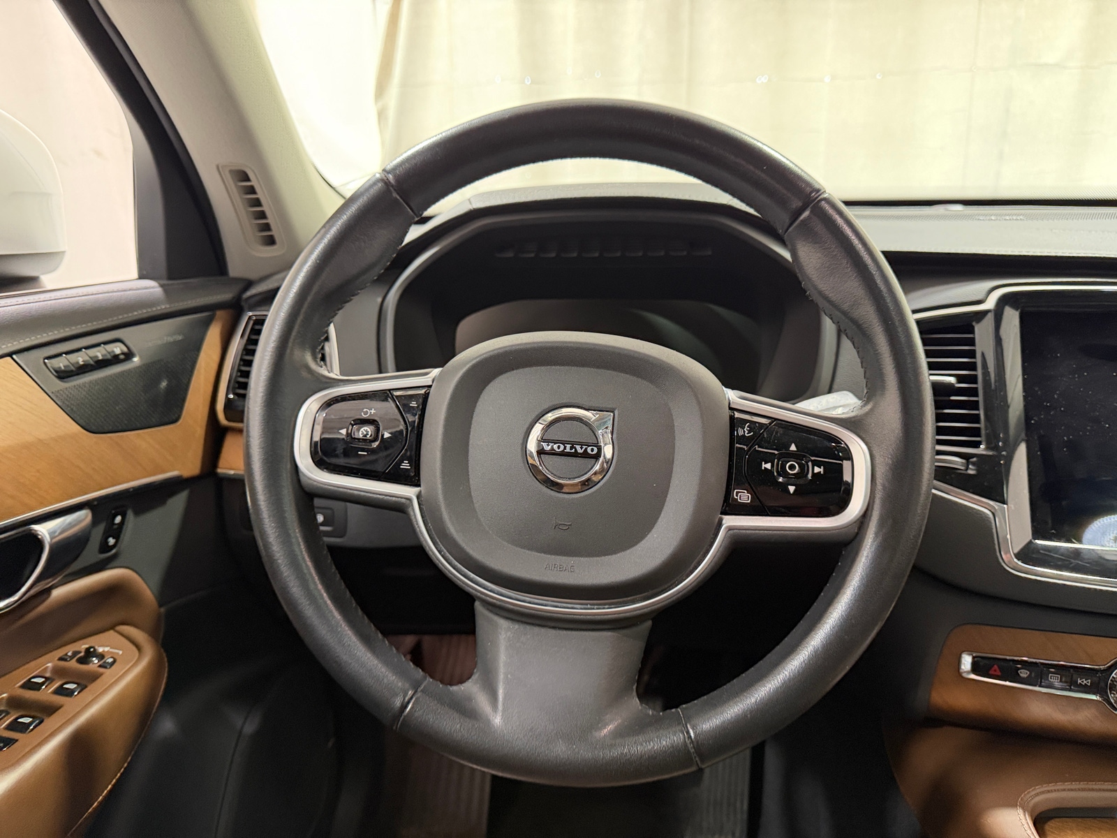 Thumbnail: 2020 Volvo XC90 - 4