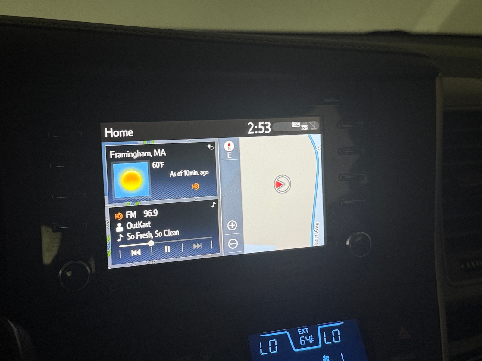 Thumbnail: 2020 Toyota Sienna - 3