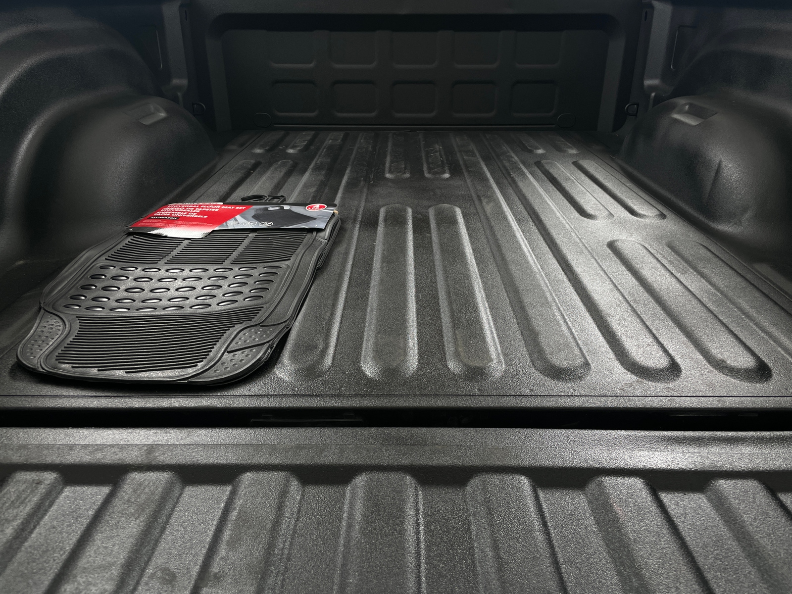 Thumbnail: 2024 RAM 1500 Classic - 7