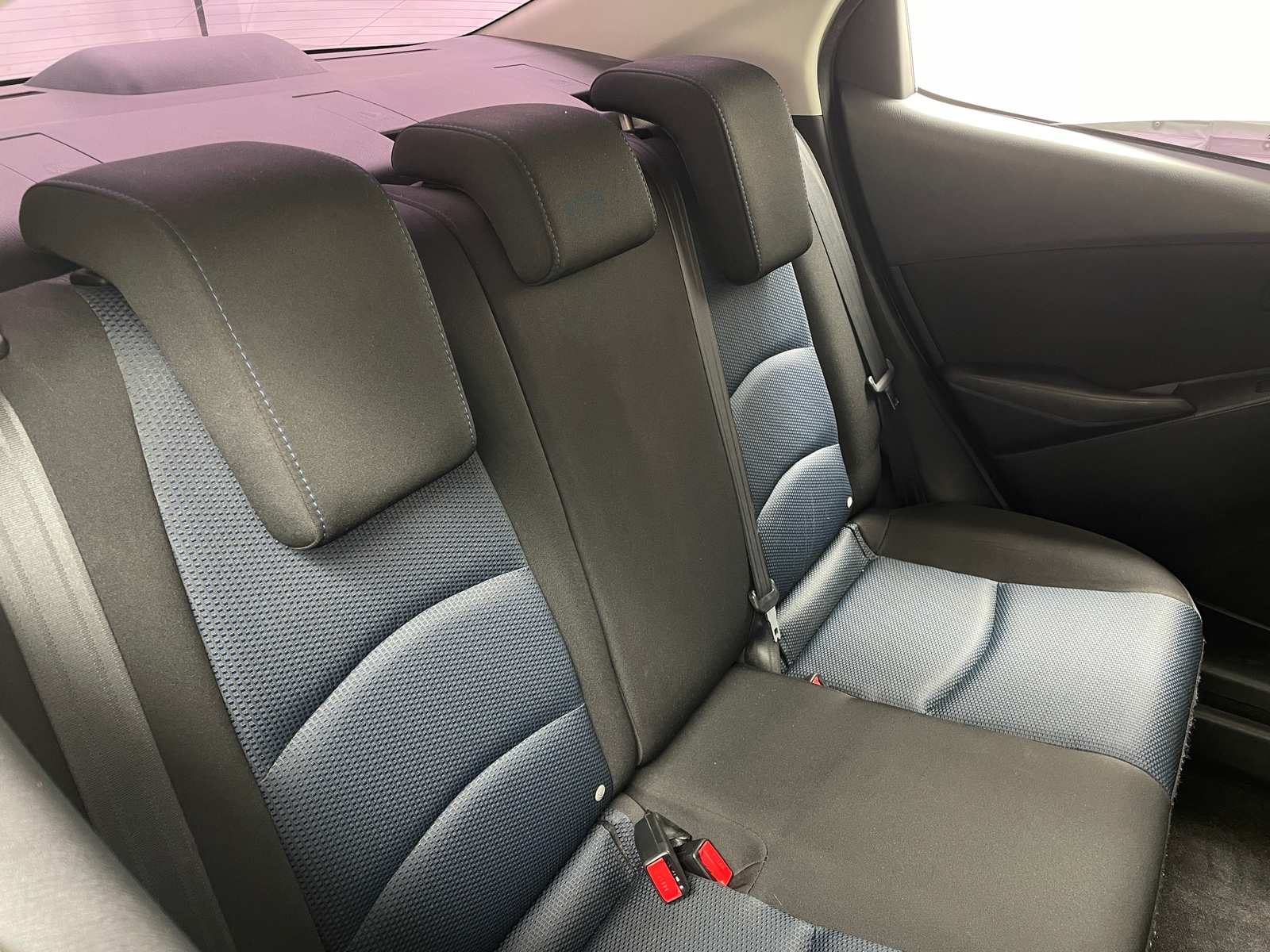 Thumbnail: 2018 Toyota Yaris iA - 6