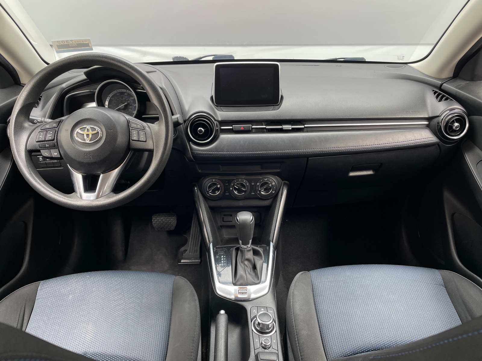 Thumbnail: 2018 Toyota Yaris iA - 3