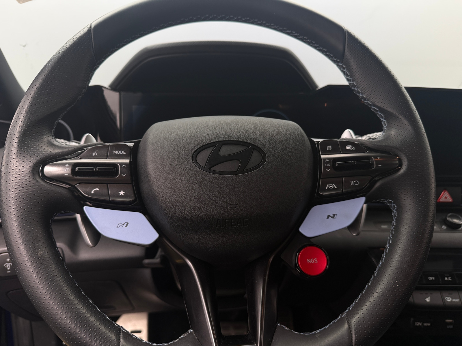 Thumbnail: 2025 Hyundai Elantra - 4