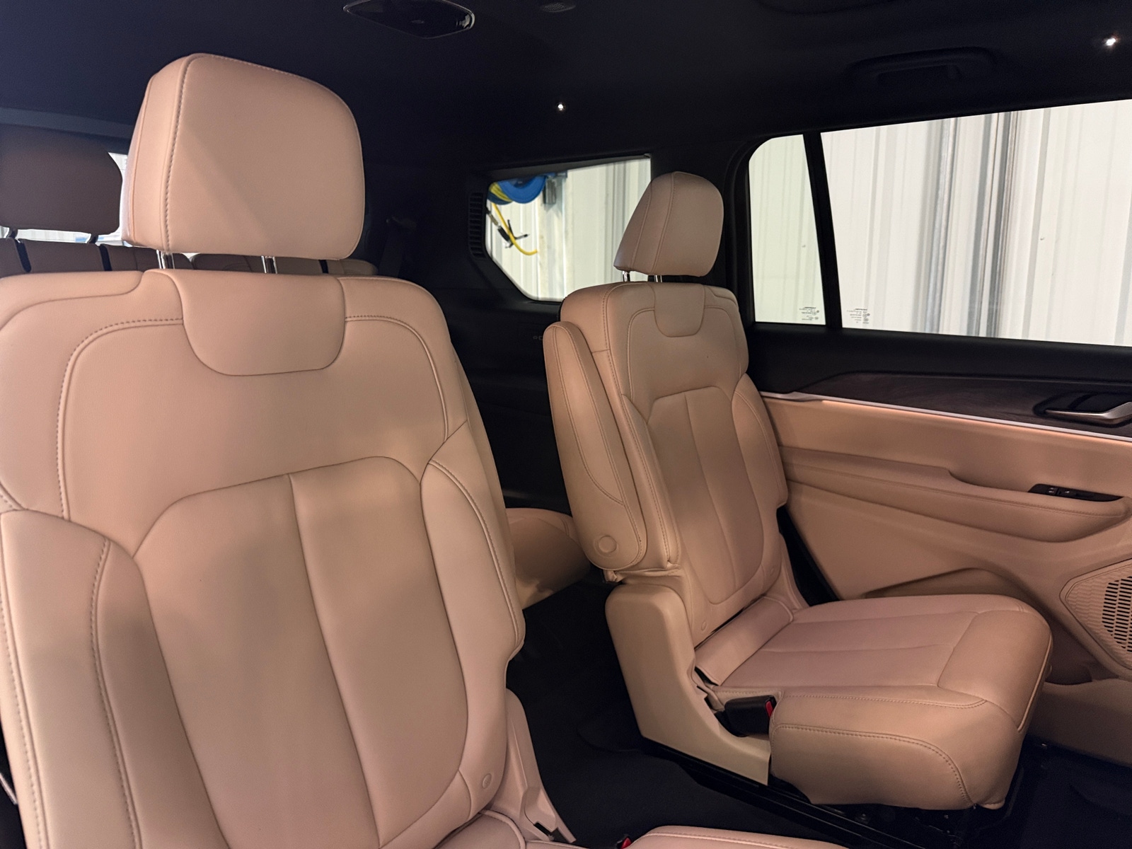 Thumbnail: 2023 Jeep Grand Cherokee L - 5