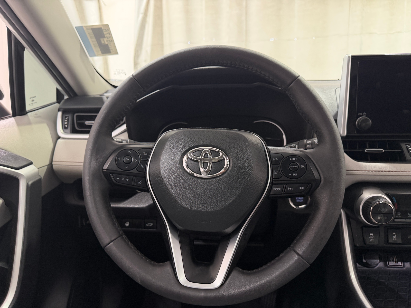 Thumbnail: 2025 Toyota RAV4 - 4