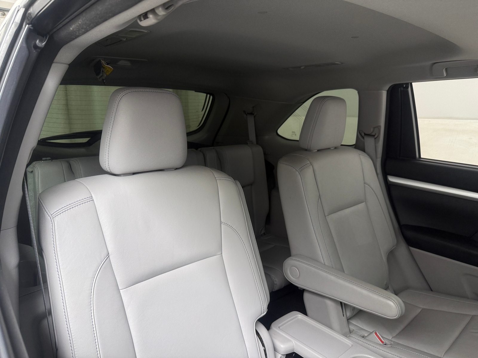 Thumbnail: 2016 Toyota Highlander - 6