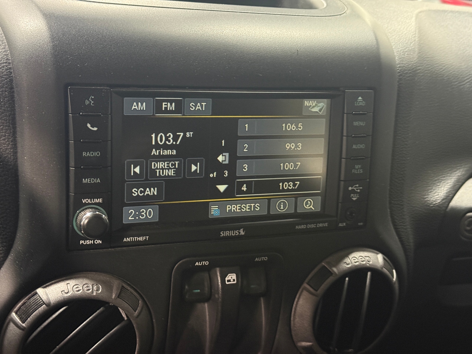 Thumbnail: 2016 Jeep Wrangler - 3