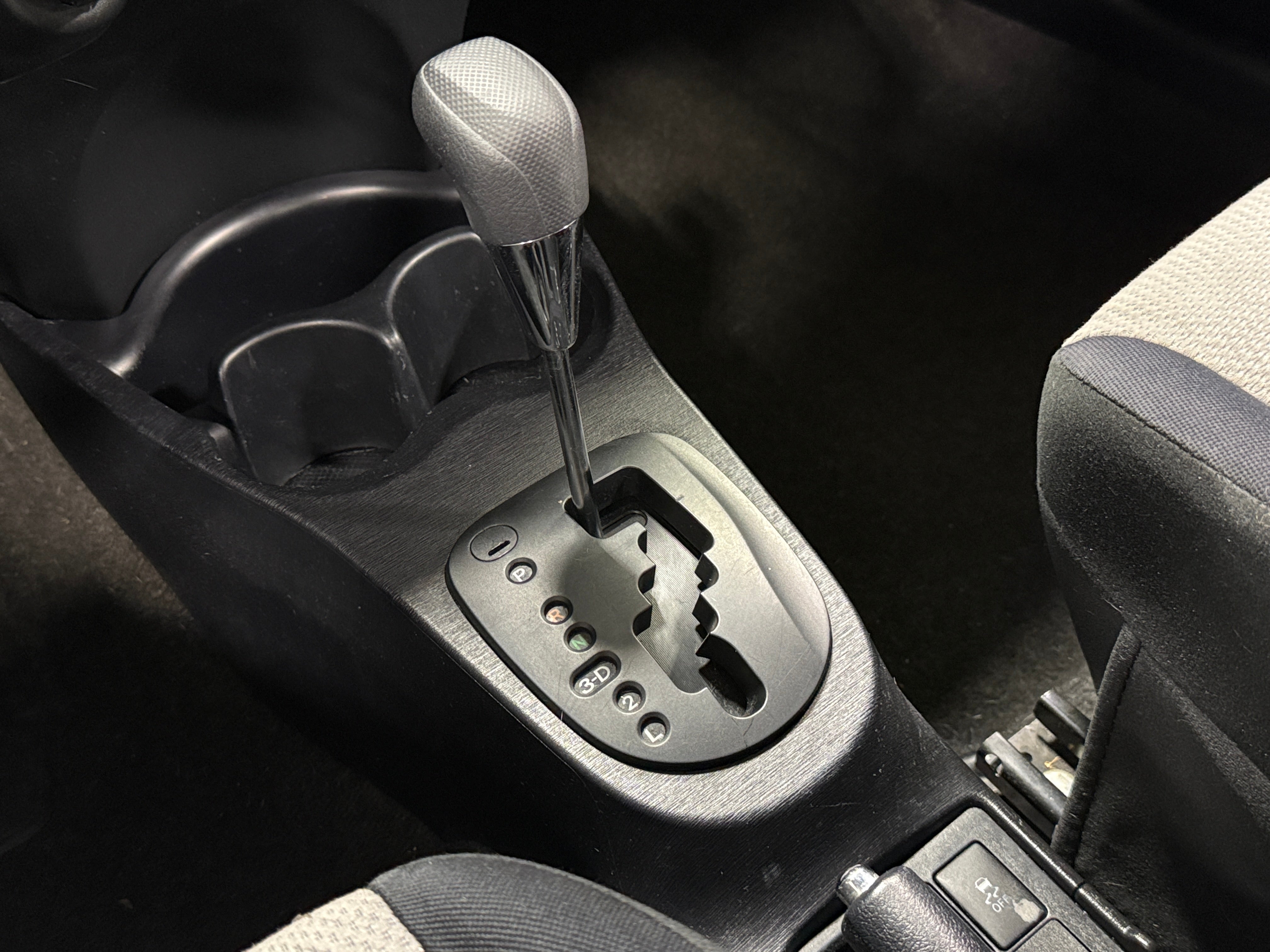 2013 Toyota Yaris L