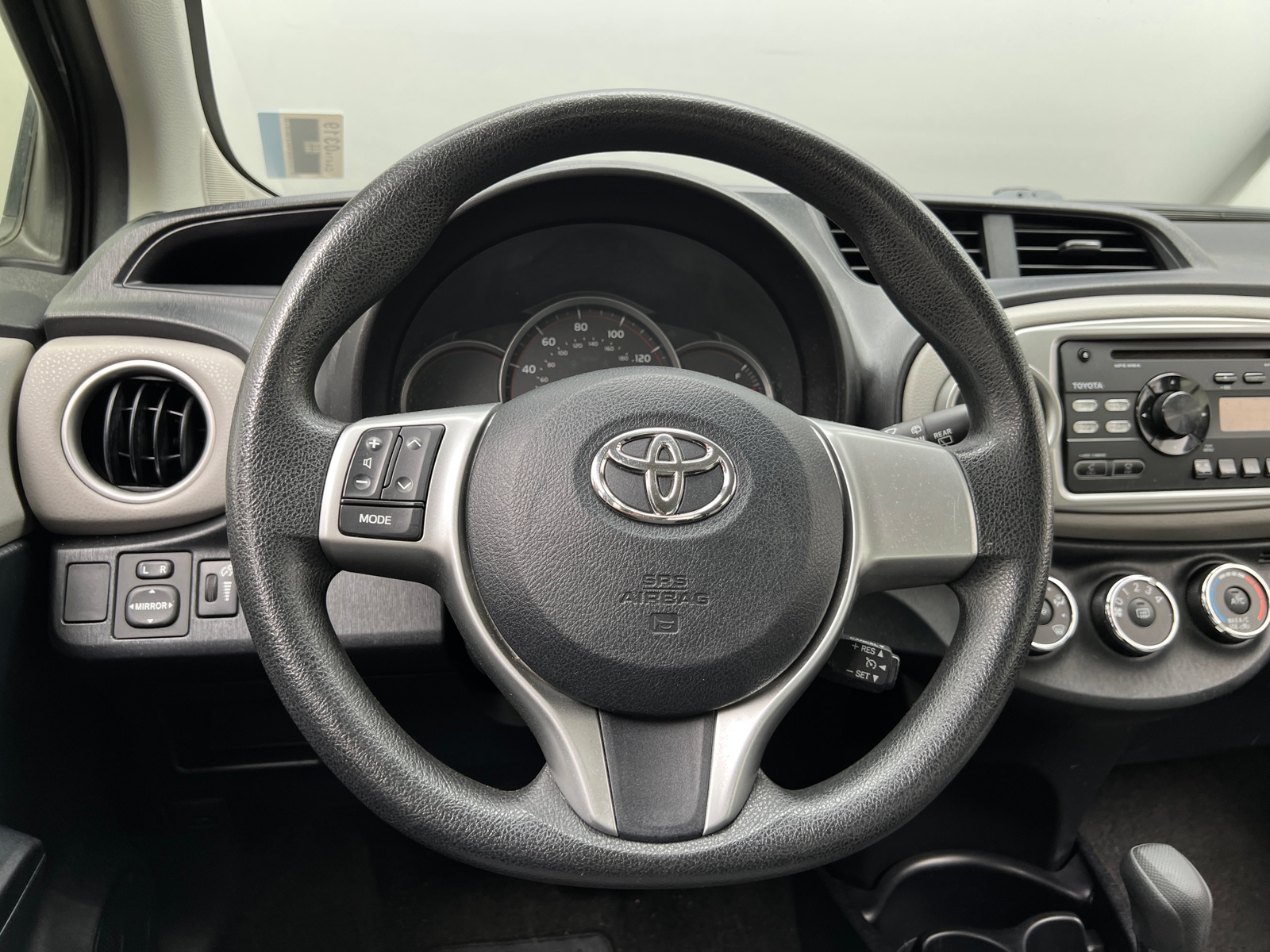 Thumbnail: 2013 Toyota Yaris - 5
