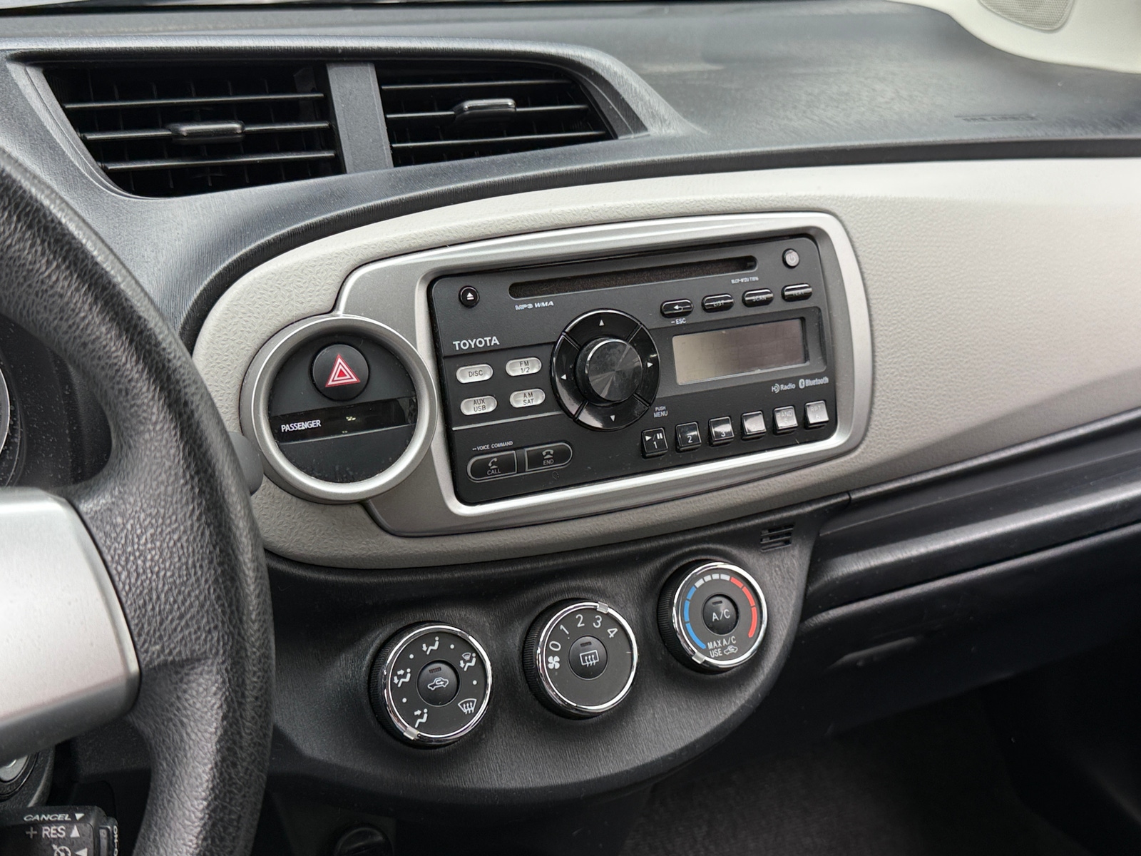 Thumbnail: 2013 Toyota Yaris - 4