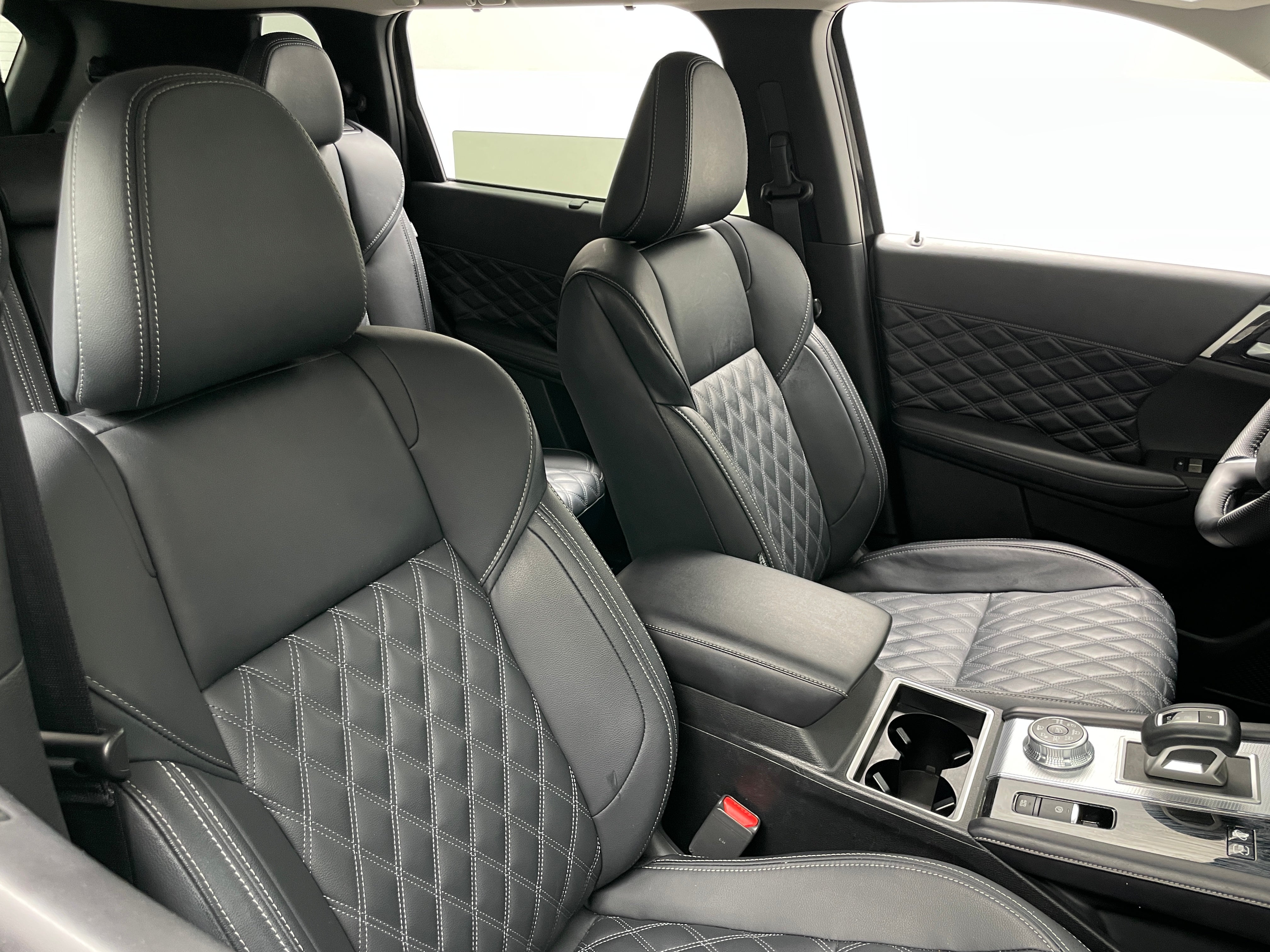 2025 Mitsubishi Outlander Plug-in Hybrid