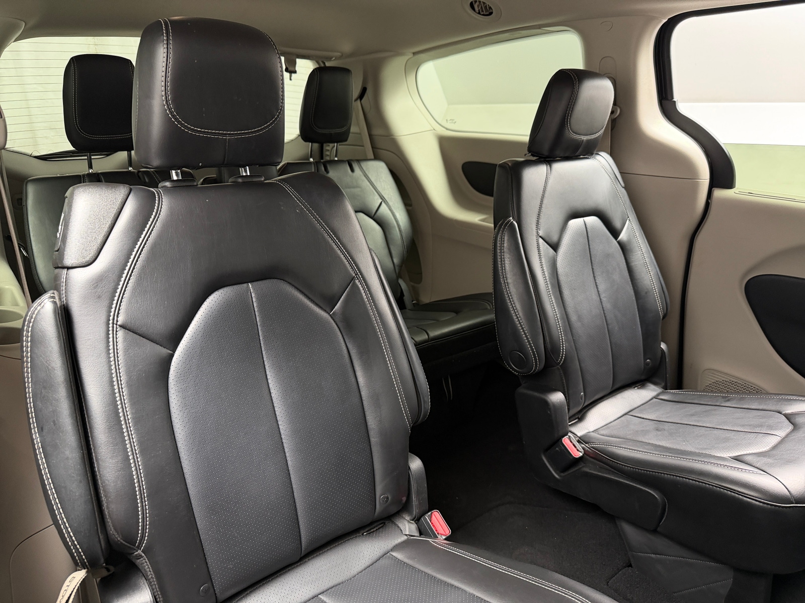 Thumbnail: 2023 Chrysler Pacifica - 5