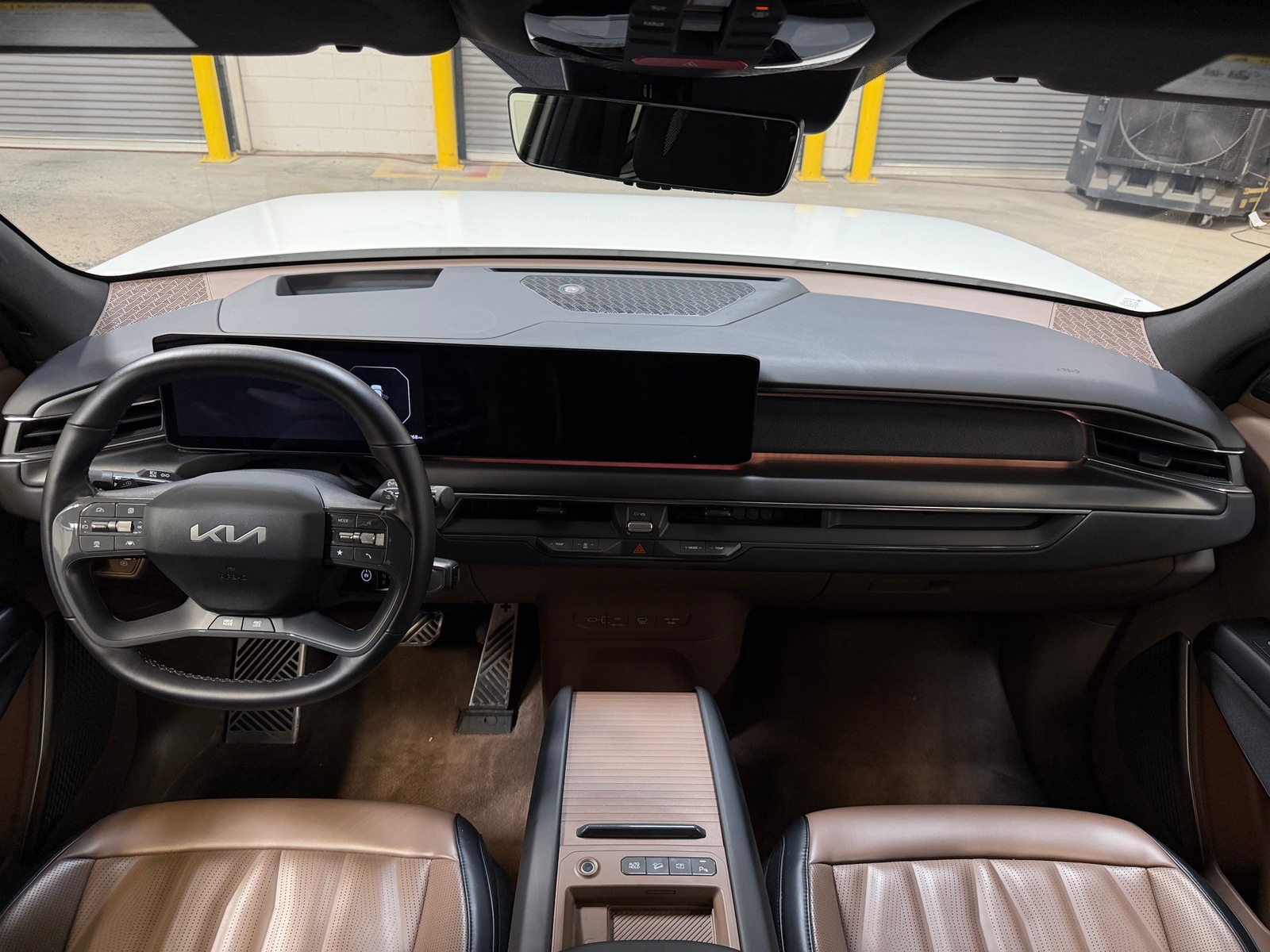 Thumbnail: 2025 Kia EV9 - 2
