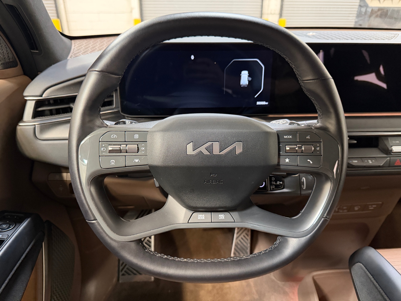 Thumbnail: 2025 Kia EV9 - 4